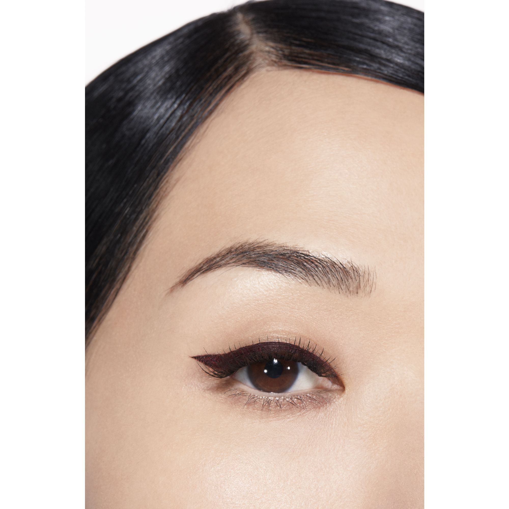 EYELINER CAIR WATERPROOF PENEGAS BENTUK MATA YANG TAHAN LAMA