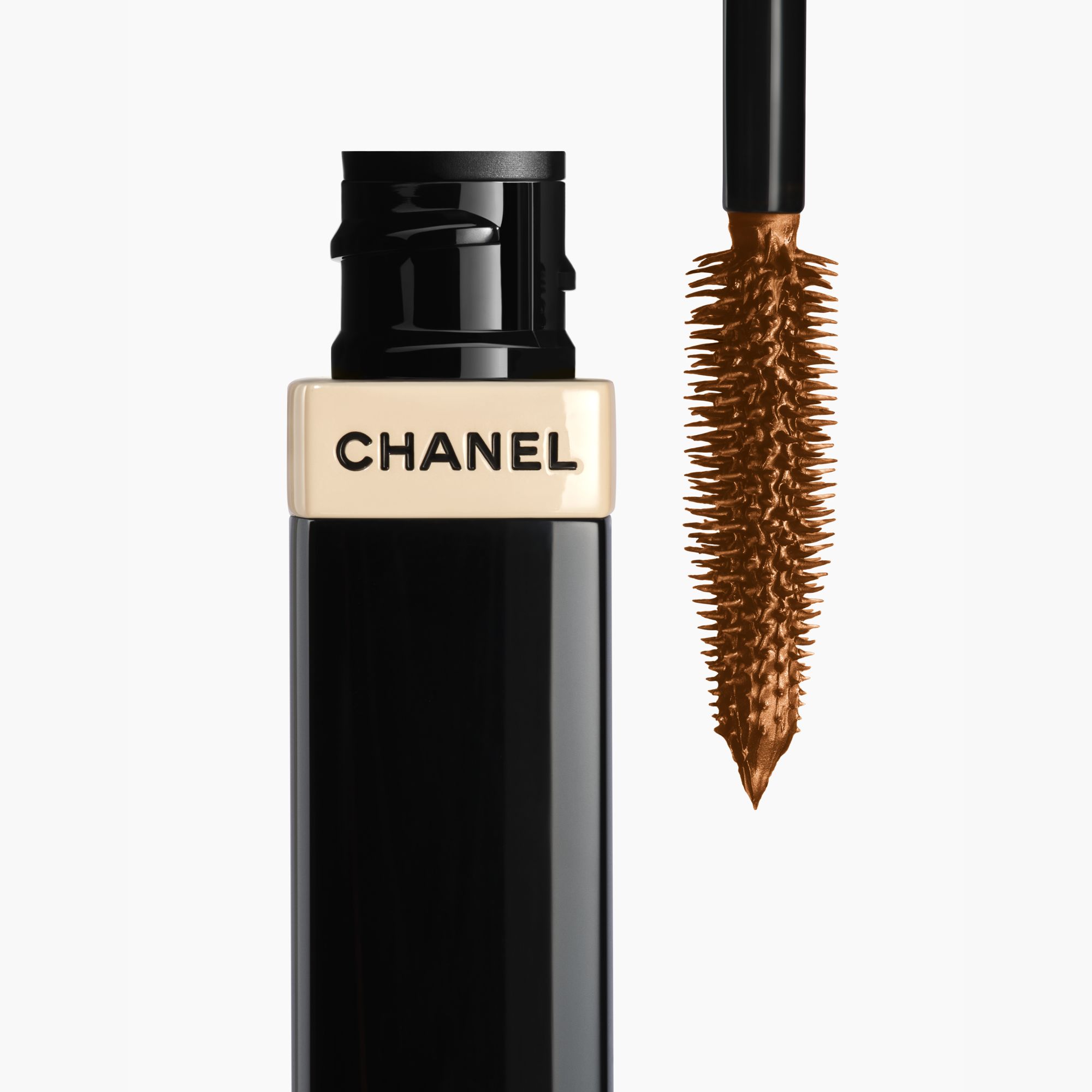 VOLUME AND DEFINITION MASCARA