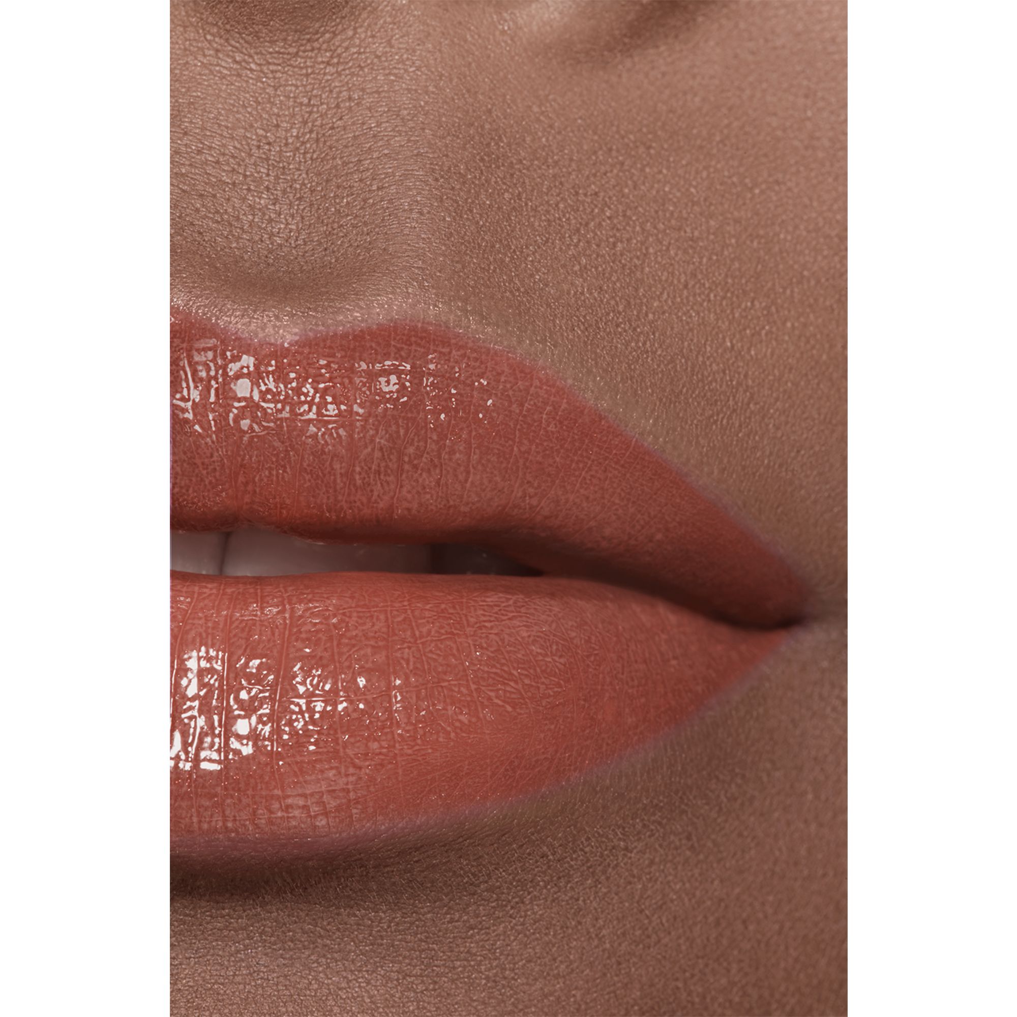 WARNA, KILAU, INTENSITAS DALAM SEKEJAP