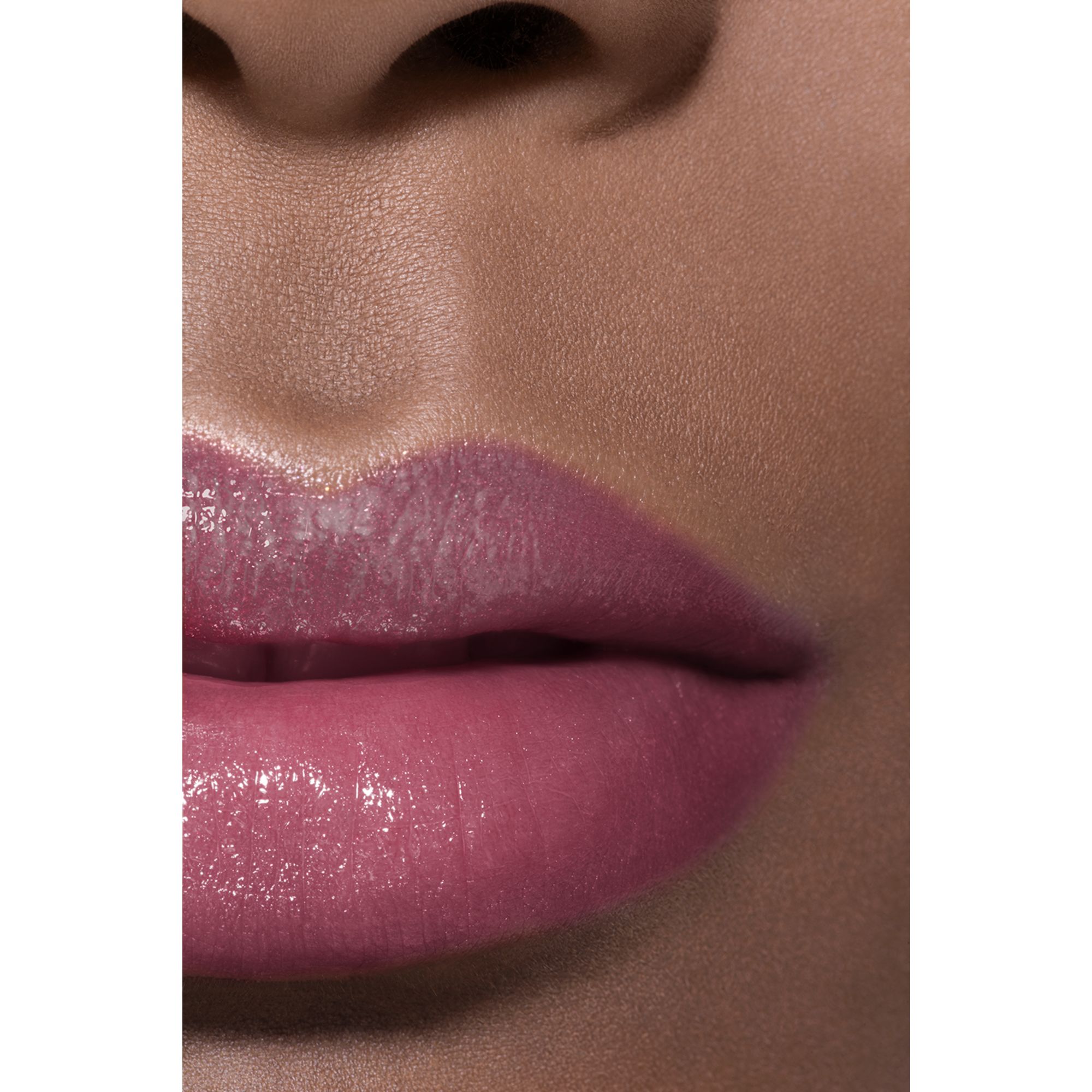 LIP BALM YANG MELEMBAPKAN DAN MEMPERCANTIK BIBIR