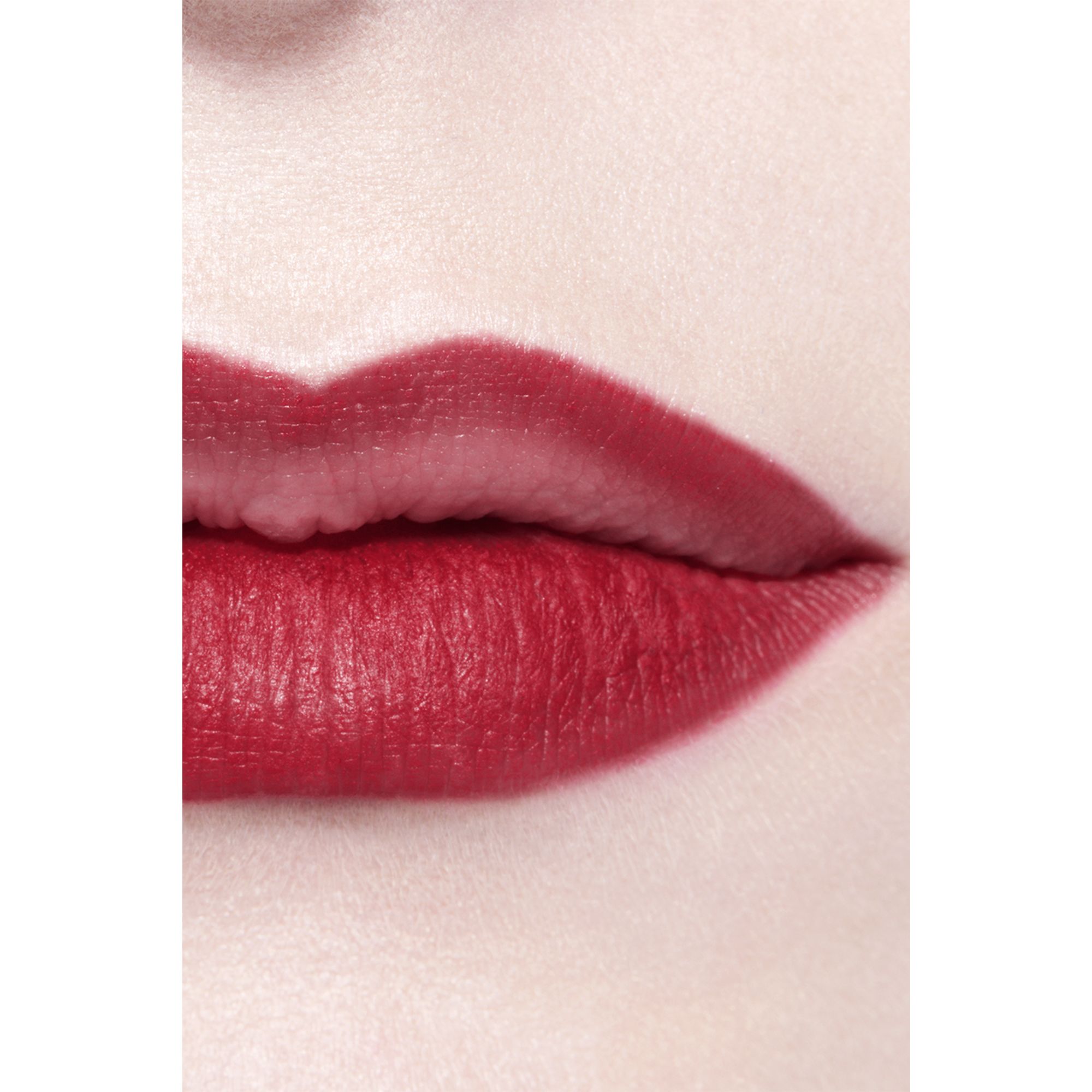 PENSIL BIBIR TAHAN LAMA