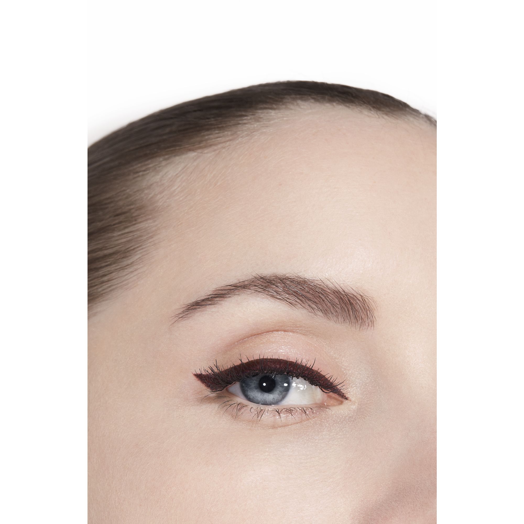 EYELINER CAIR WATERPROOF PENEGAS BENTUK MATA YANG TAHAN LAMA