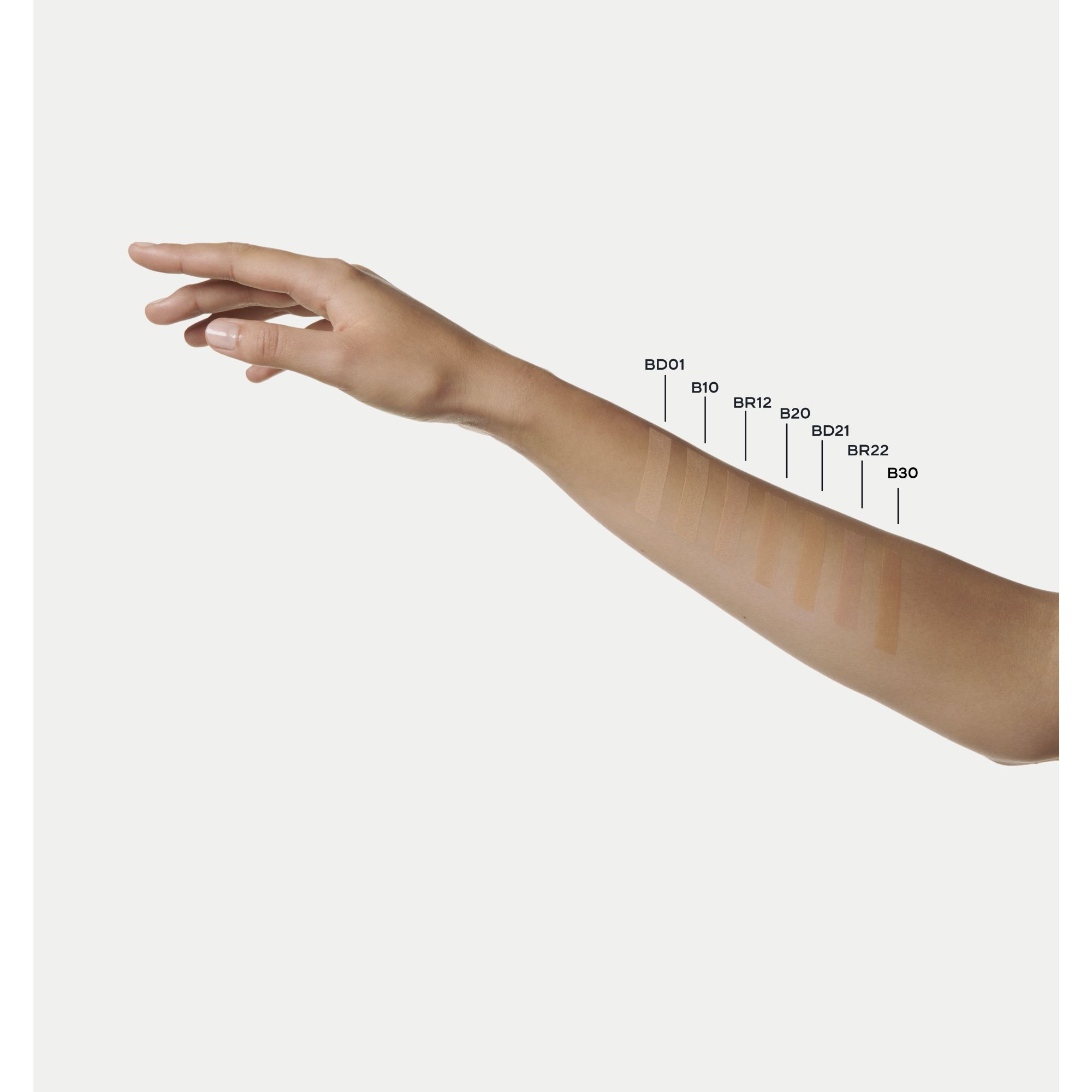 COMPACT FOUNDATION YANG MENCERAHKAN DAN MENGOREKSI DENGAN HASIL TAHAN LAMA