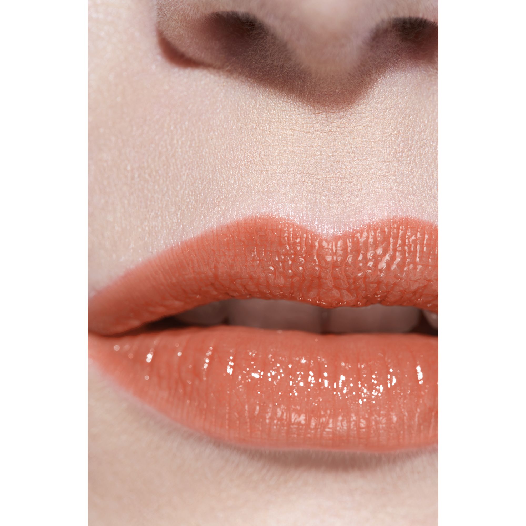 LIP BALM YANG MELEMBAPKAN DAN MEMPERCANTIK BIBIR