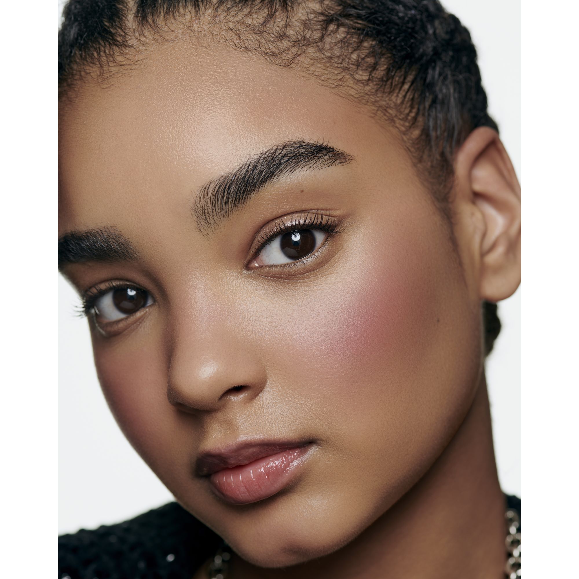 KREASI EKSKLUSIF – BLUSH CAIR SEGAR
