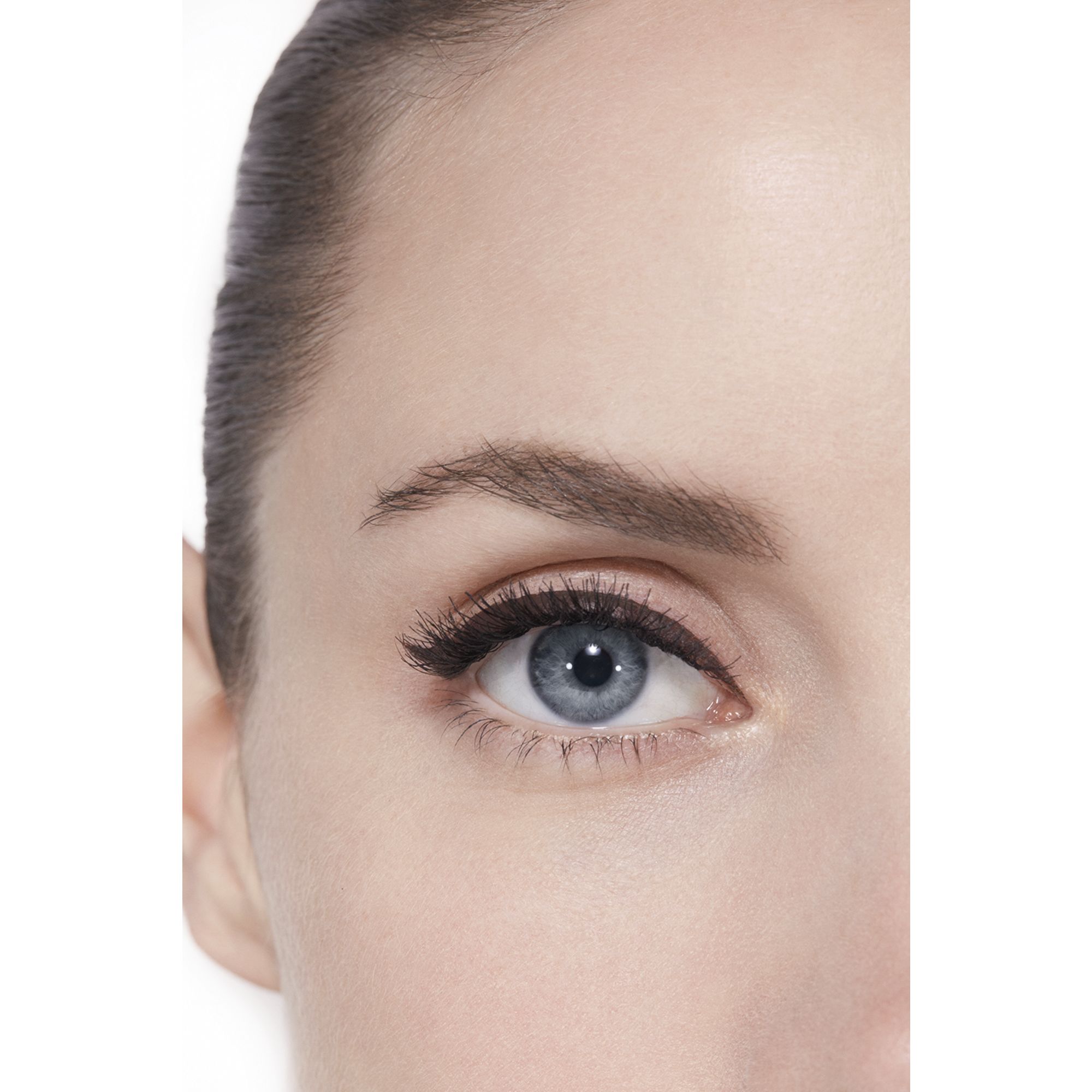 EYELINER CAIR WATERPROOF PENEGAS BENTUK MATA YANG TAHAN LAMA