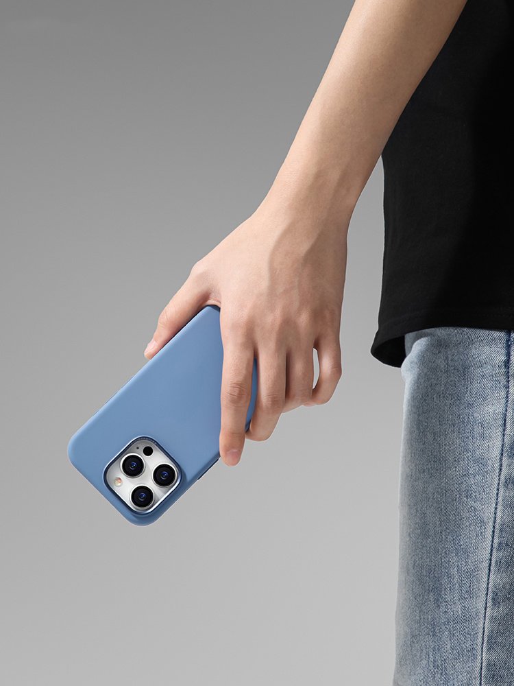 MagSafe対応 シリコーンiPhoneケース（15シリーズ）