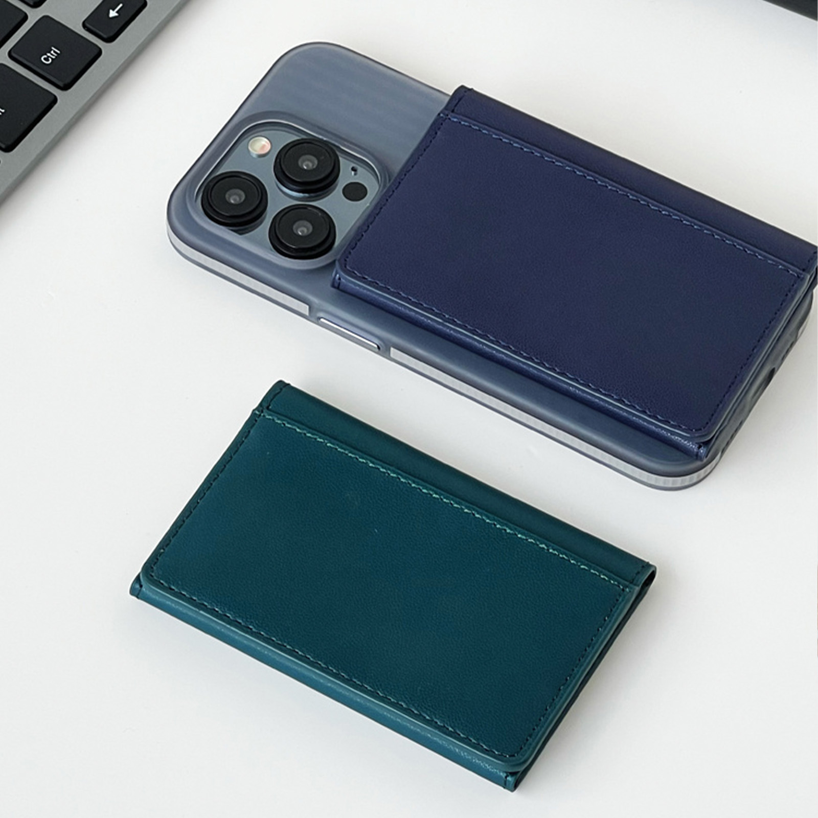 Magsafe磁気レザー3つ折りカードケース（6枚まで収納可能）