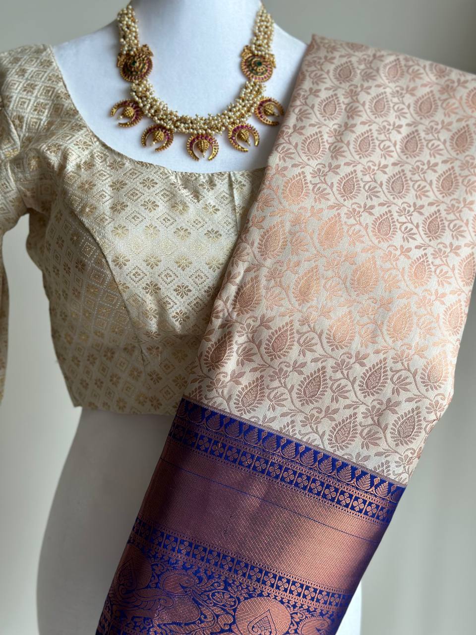 Ivory White Zari Woven Kanchipuram Silk Saree