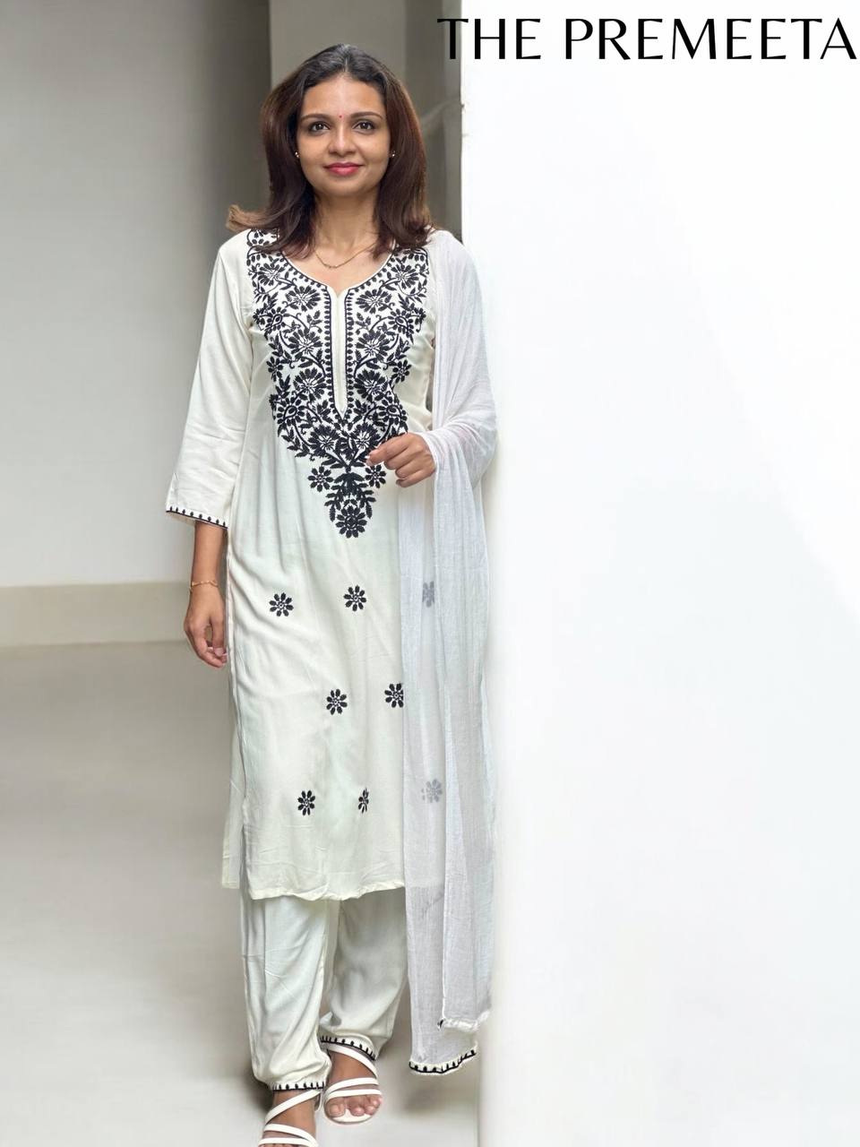 Classic Contrast Cotton Suit