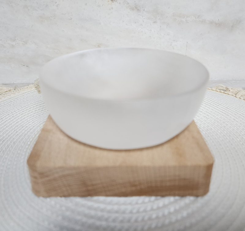 SG LOCAL - AURA HAVEN Natural White Selenite Round Bowl Appox 9.5cm to 10cm Cleansing Crystal