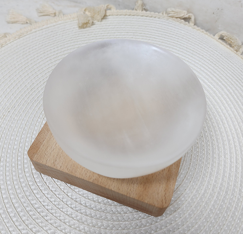 SG LOCAL - AURA HAVEN Natural White Selenite Round Bowl Appox 9.5cm to 10cm Cleansing Crystal