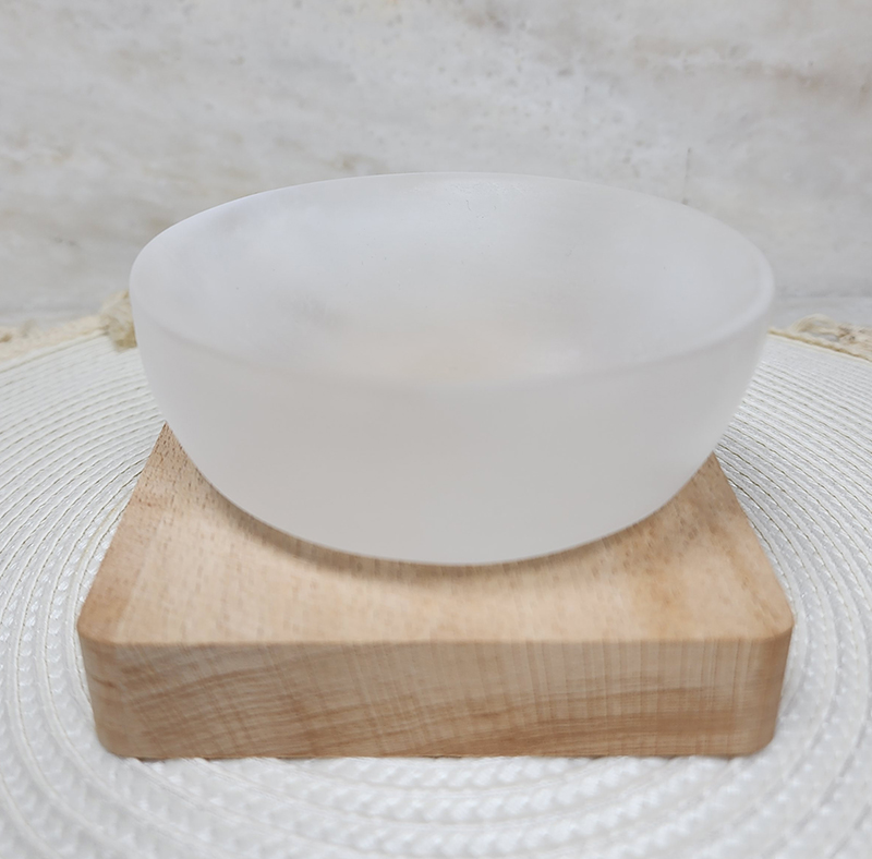 SG LOCAL - AURA HAVEN Natural White Selenite Round Bowl Appox 9.5cm to 10cm Cleansing Crystal