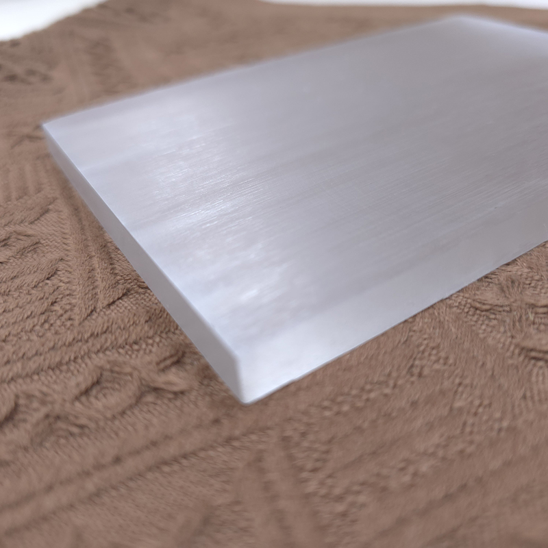 SG LOCAL - AURA HAVEN Natural White Selenite Rectangle Plate 15cm x 10cm Cleansing Crystal