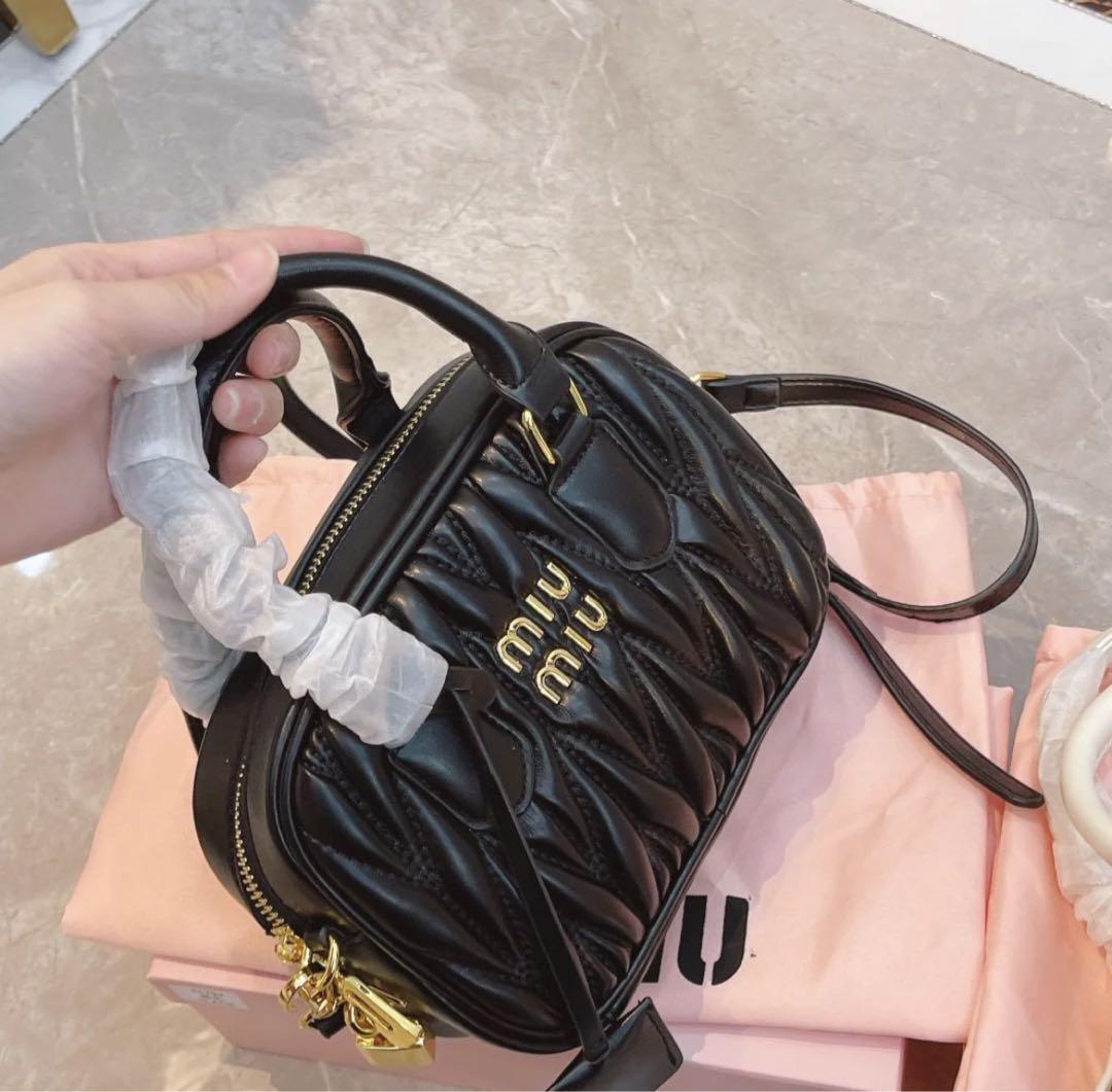 超人気MIU MIU &lrm;ミュウミュウボウリングバッグ ハンドバッグ itechstellar.com