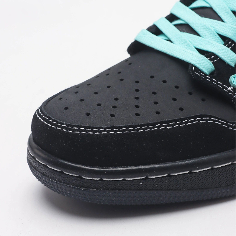 Travis Scott（トラヴィス・スコット）x Air Jordan 1 Low “Black Phantom”を“Tiffany & Co.