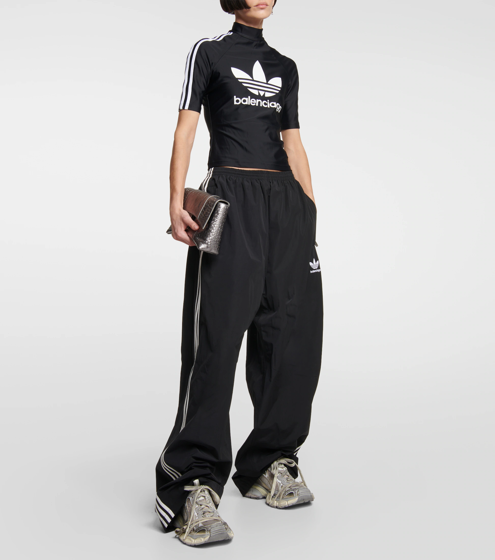 ★BALENCIAGA★ブラックとホワイトのメッシュ & ポリウレタン製 3XL トレーナーは★直営店★