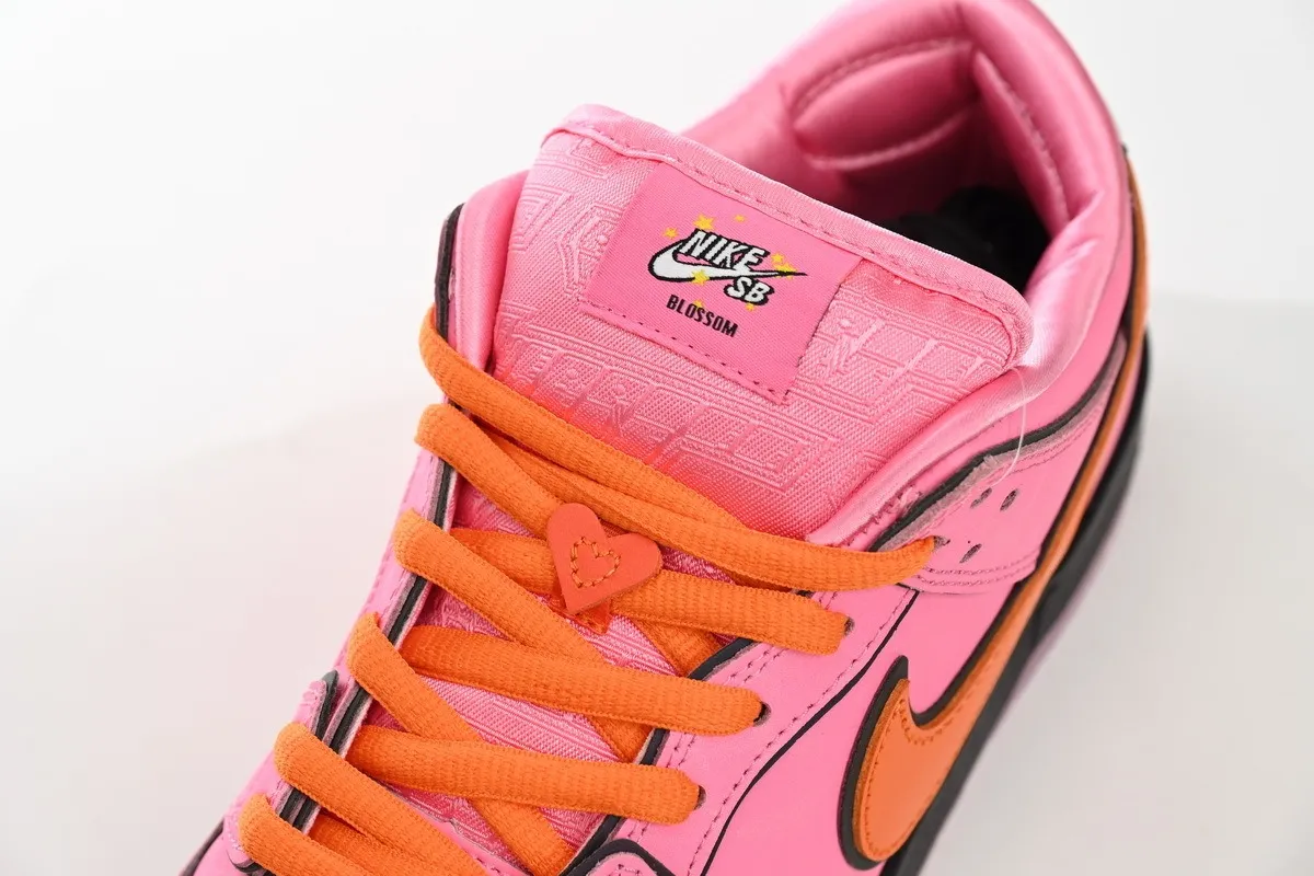The Powerpuff Girls x Dunk Low Pro SB QS 'Blossom' 