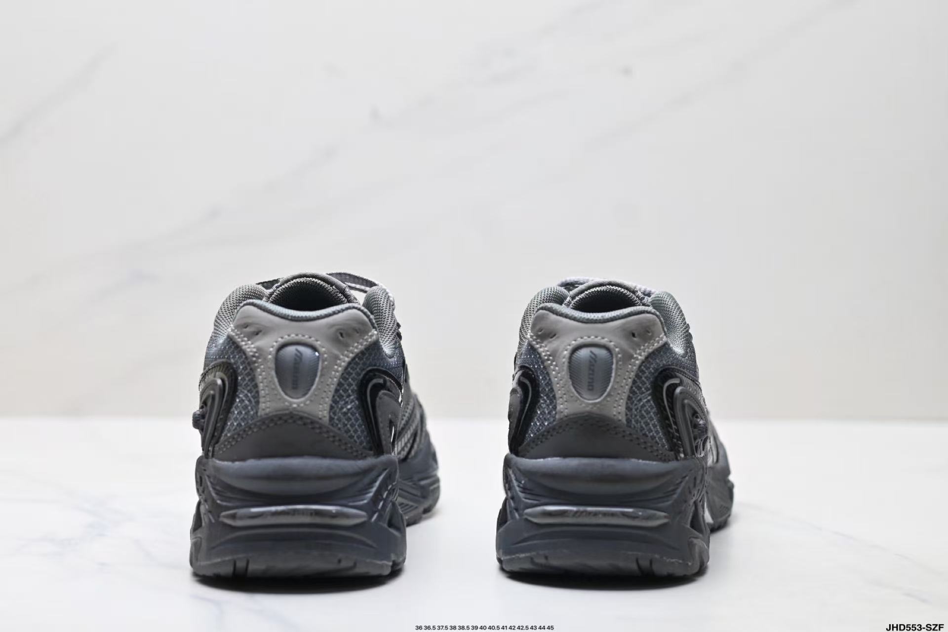 Mizuno（ミズノ） トレーニングシューズ / スニーカー