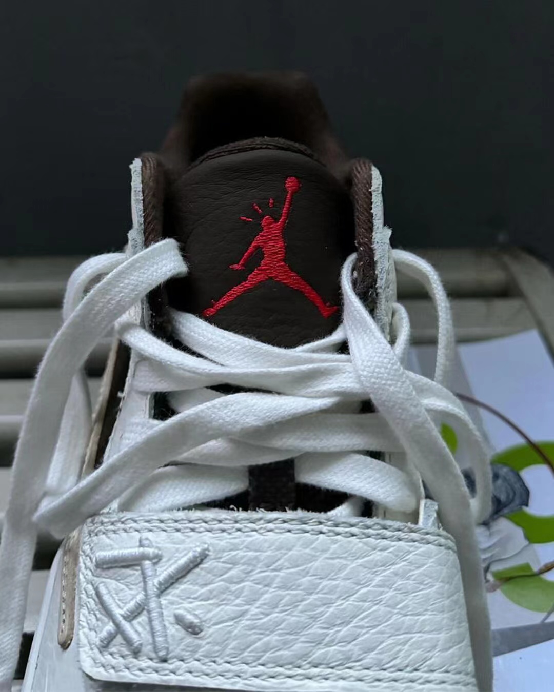 最新コラボが大注目Travis Scott x jordan Cut The Check 　＂ｓａｉｌ＂