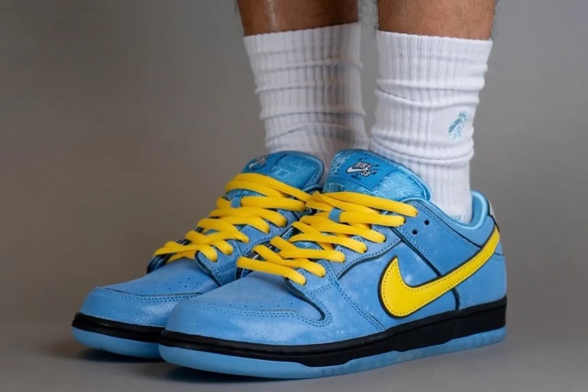 The Powerpuff Girls x Dunk Low Pro SB QS 'Bubbles' 