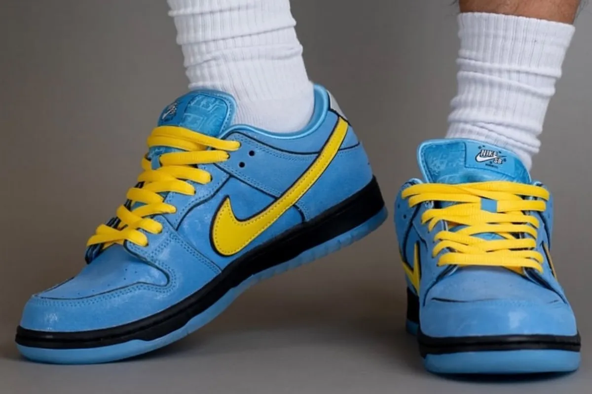 The Powerpuff Girls x Dunk Low Pro SB QS 'Bubbles' 