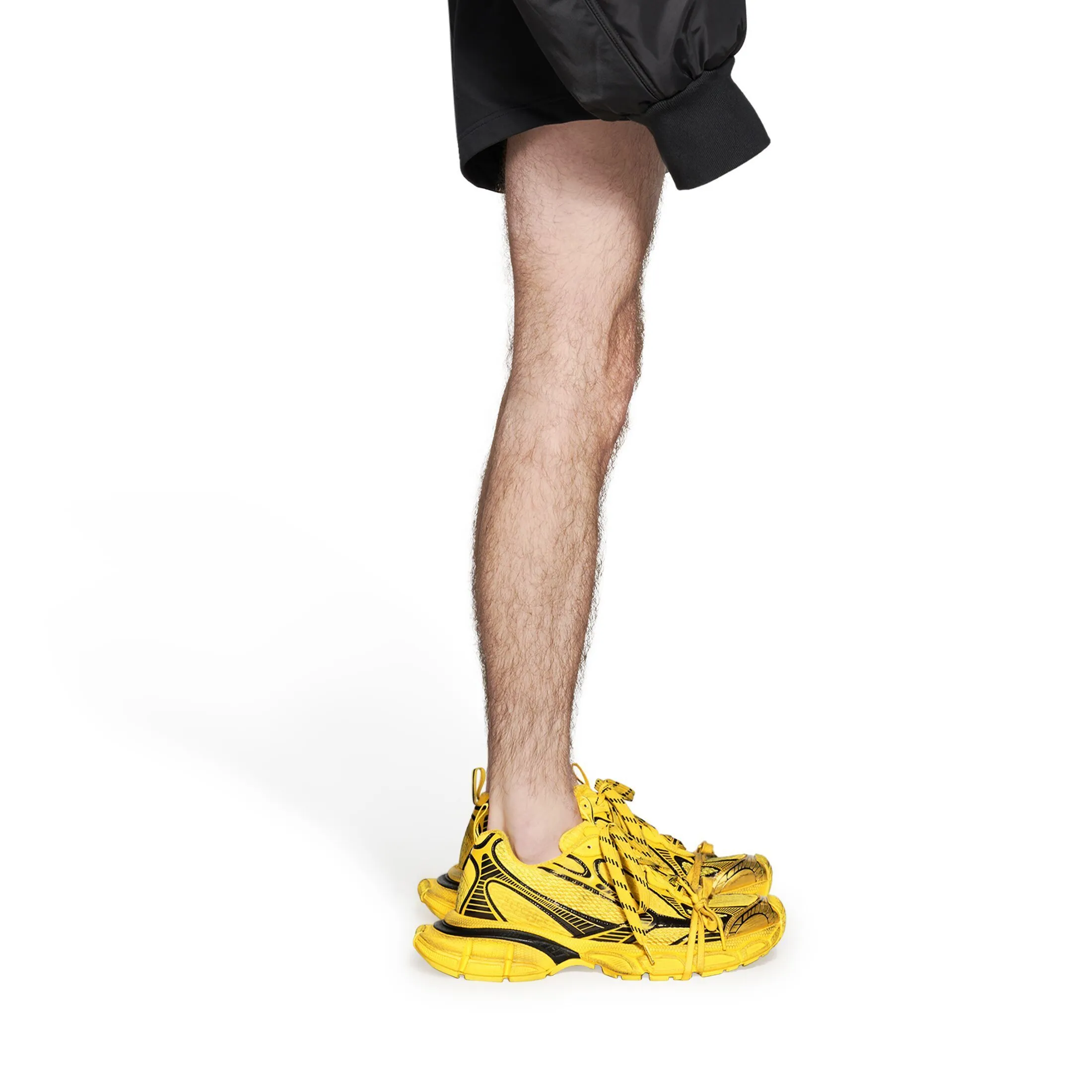 ★BALENCIAGA★ブラックとホワイトのメッシュ & ポリウレタン製 3XL トレーナーは★直営店★