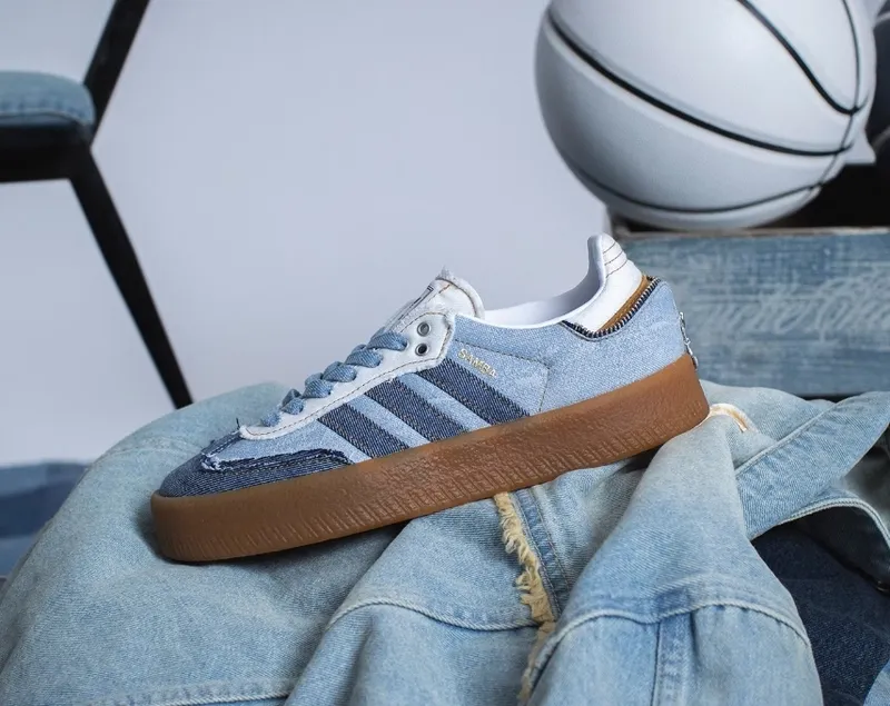 ★おしゃれコラボ atmos pink×adidas Originals Sambaeデニム