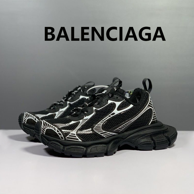 ★BALENCIAGA★ブラックとホワイトのメッシュ & ポリウレタン製 3XL トレーナーは★直営店★