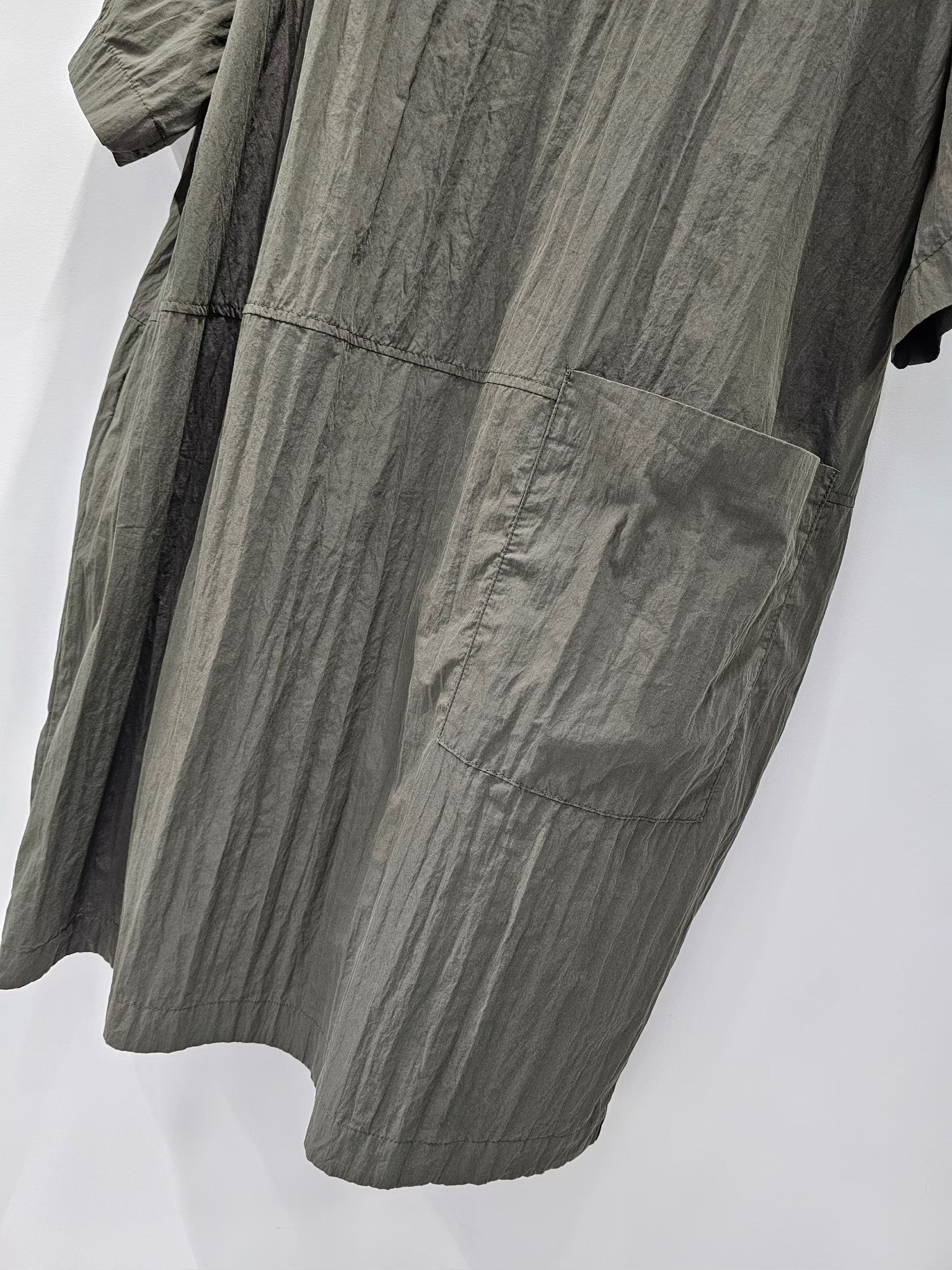 YY24 / BUTTON FRONT POCKET SHIRT DRESS