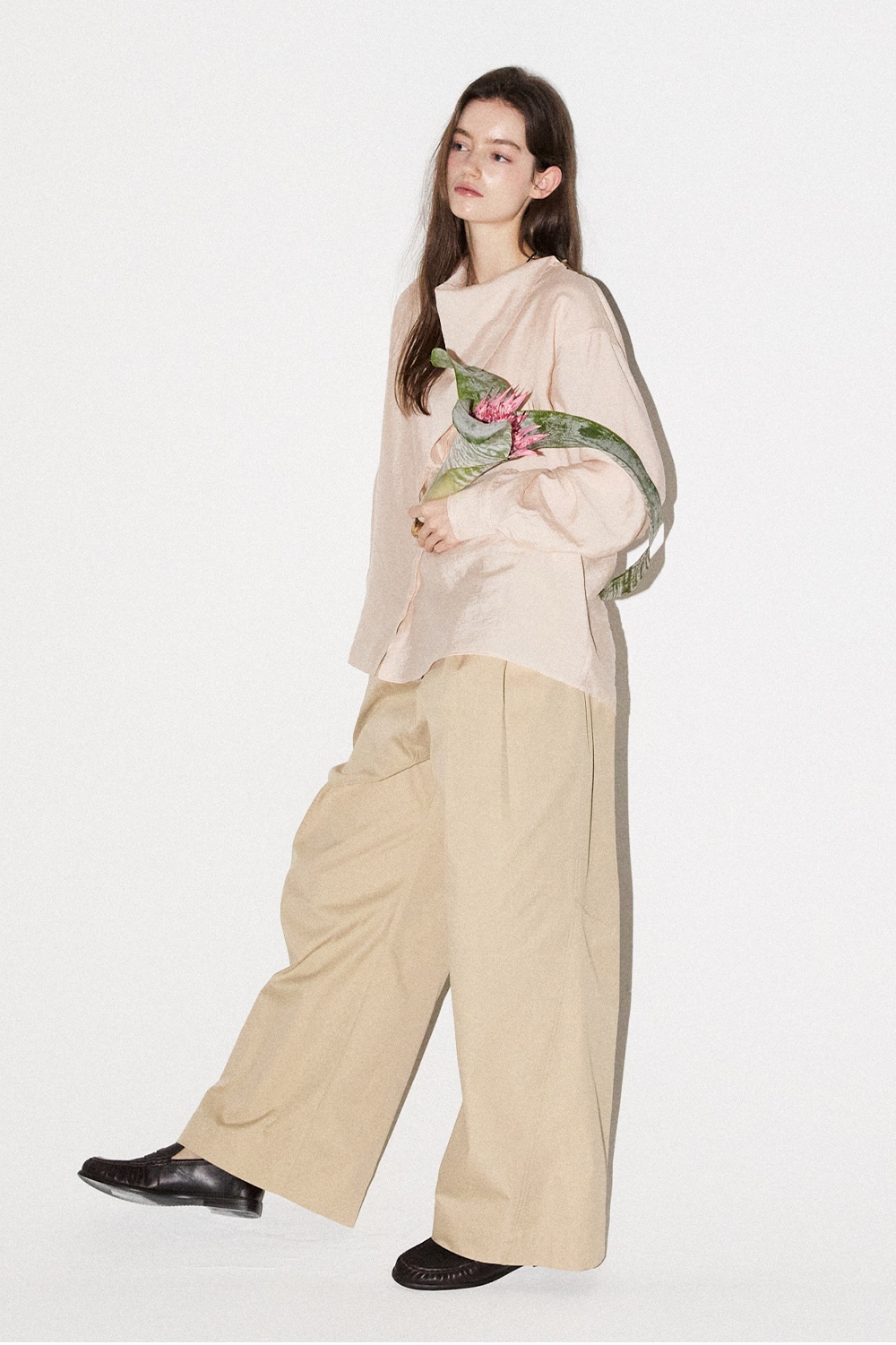 ML18 / CURVED WIDE PANTS