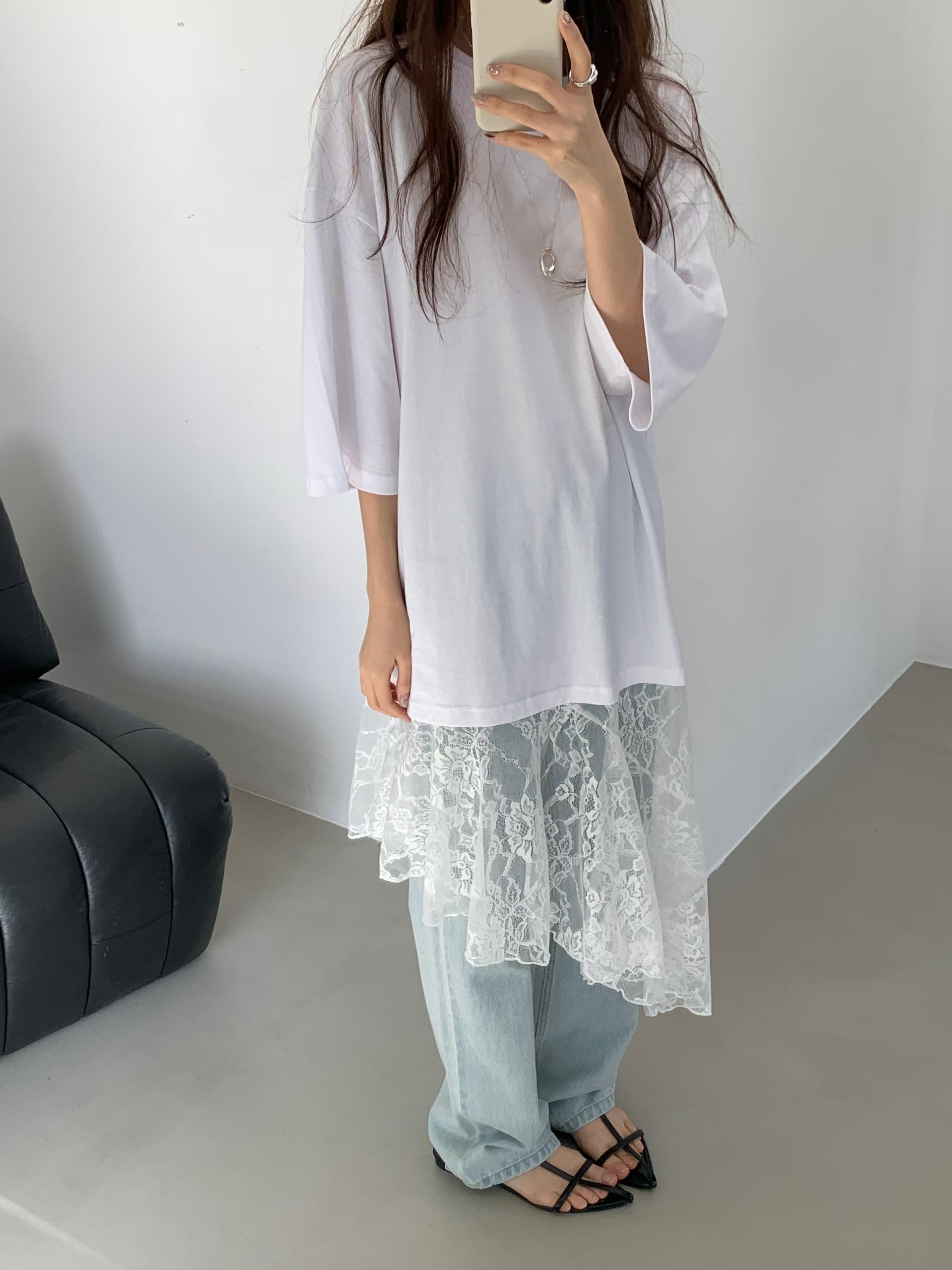 EMMY LACE HEM OVERSIZED TEE