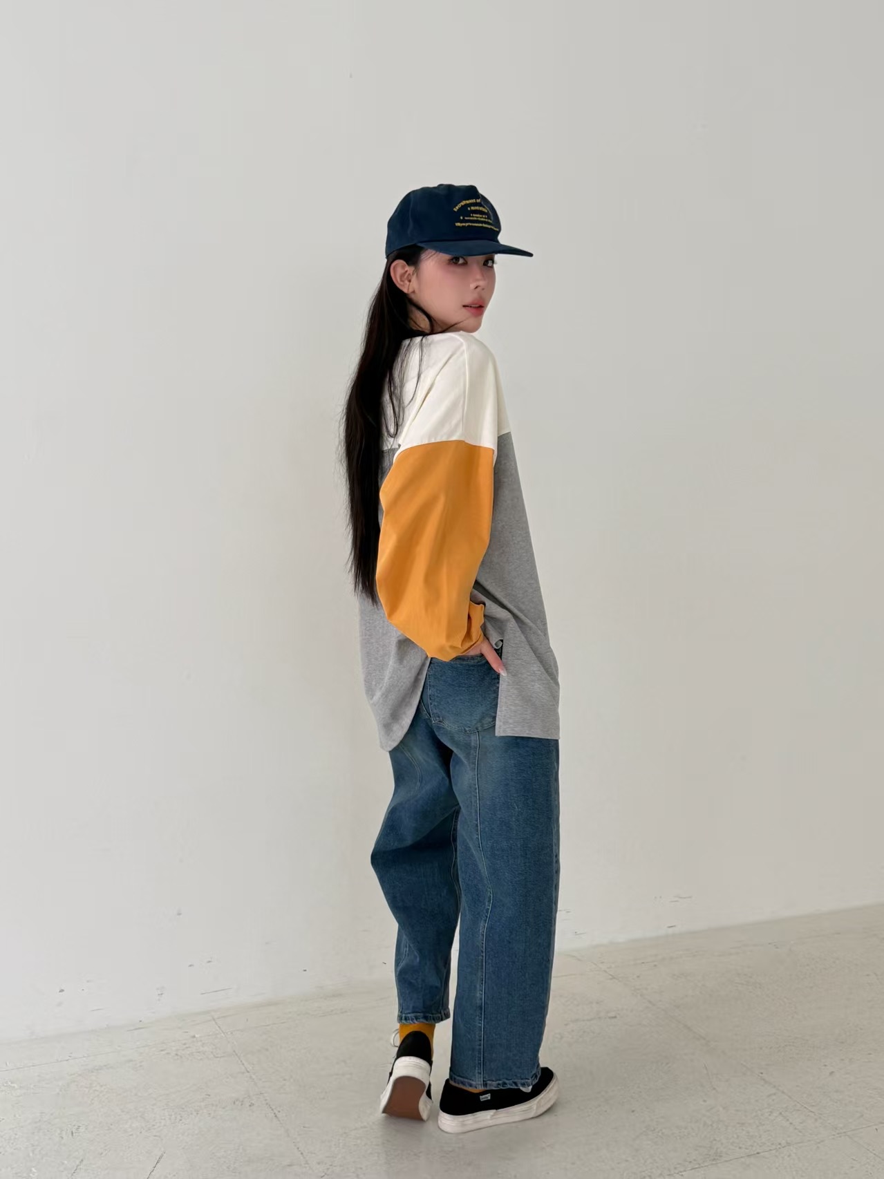 660826 / COLOR BLOCK "99" LONG SLEEVES TOP