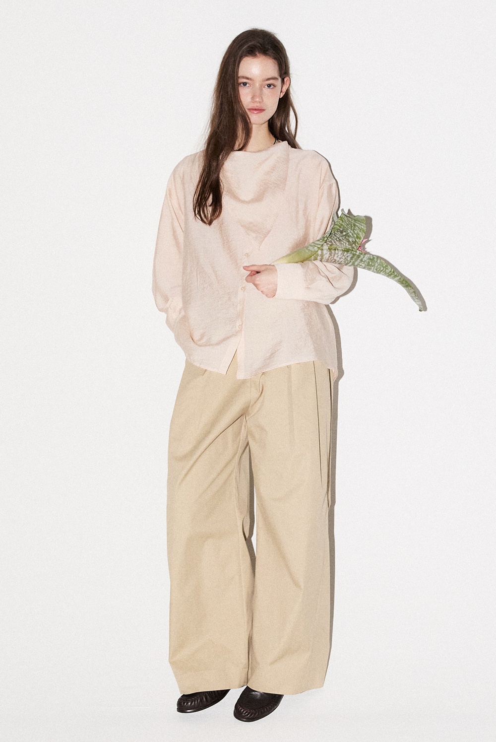 ML18 / CURVED WIDE PANTS