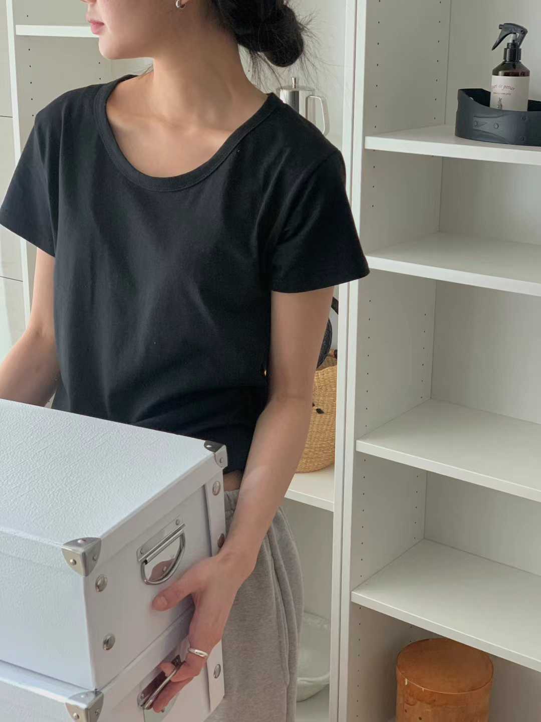 DEVEN U-NECK BASIC TEE