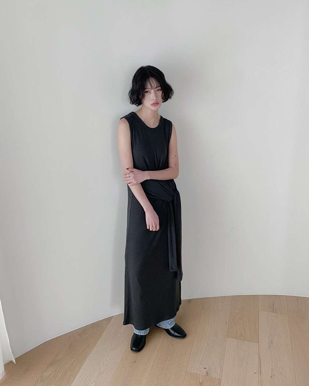 TS15 / TIE-WRAP AROUND SLEEVELESS DRESS