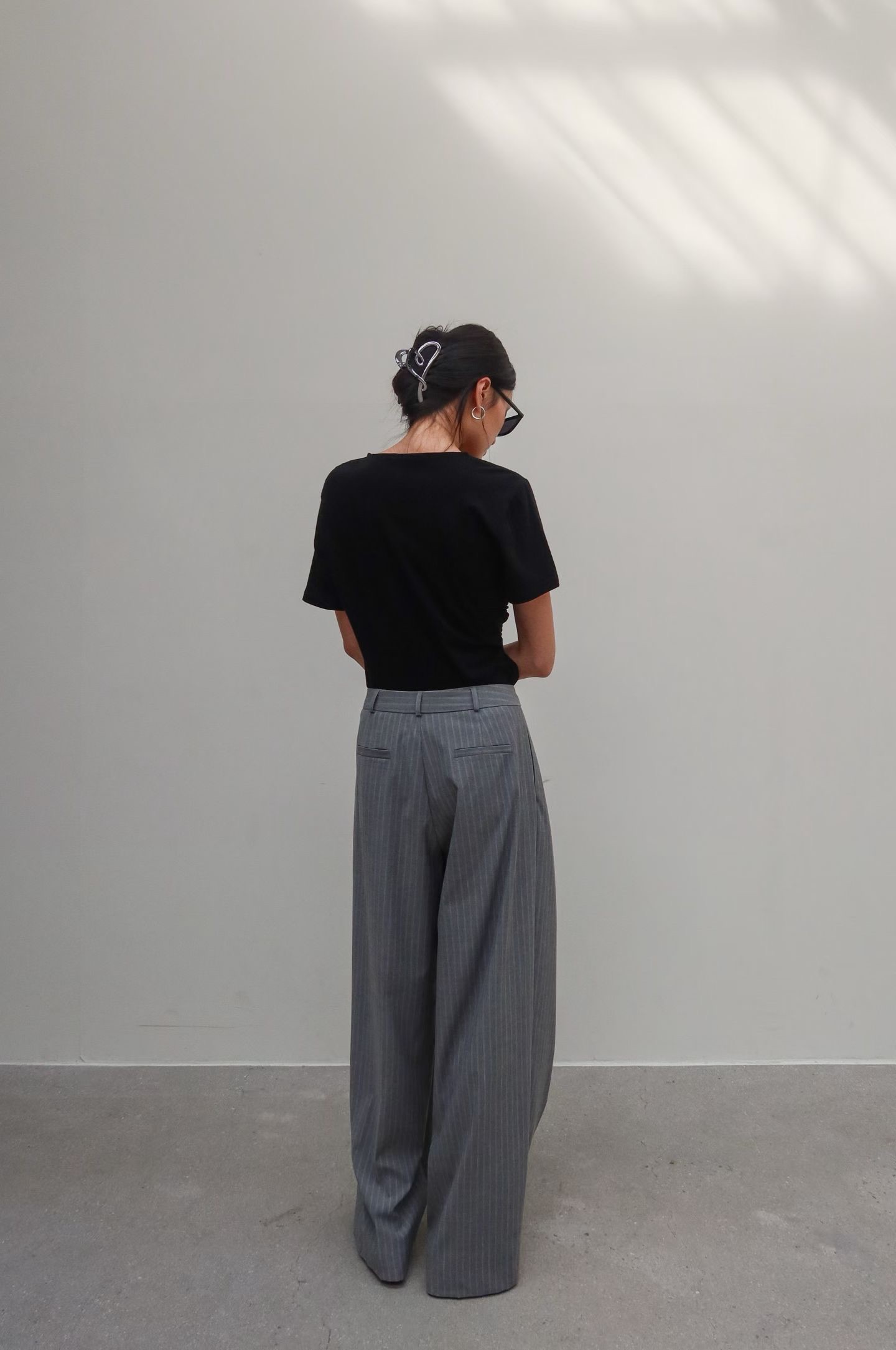 BY11 / PIN STRIPE WIDE LEGGED TROUSERS