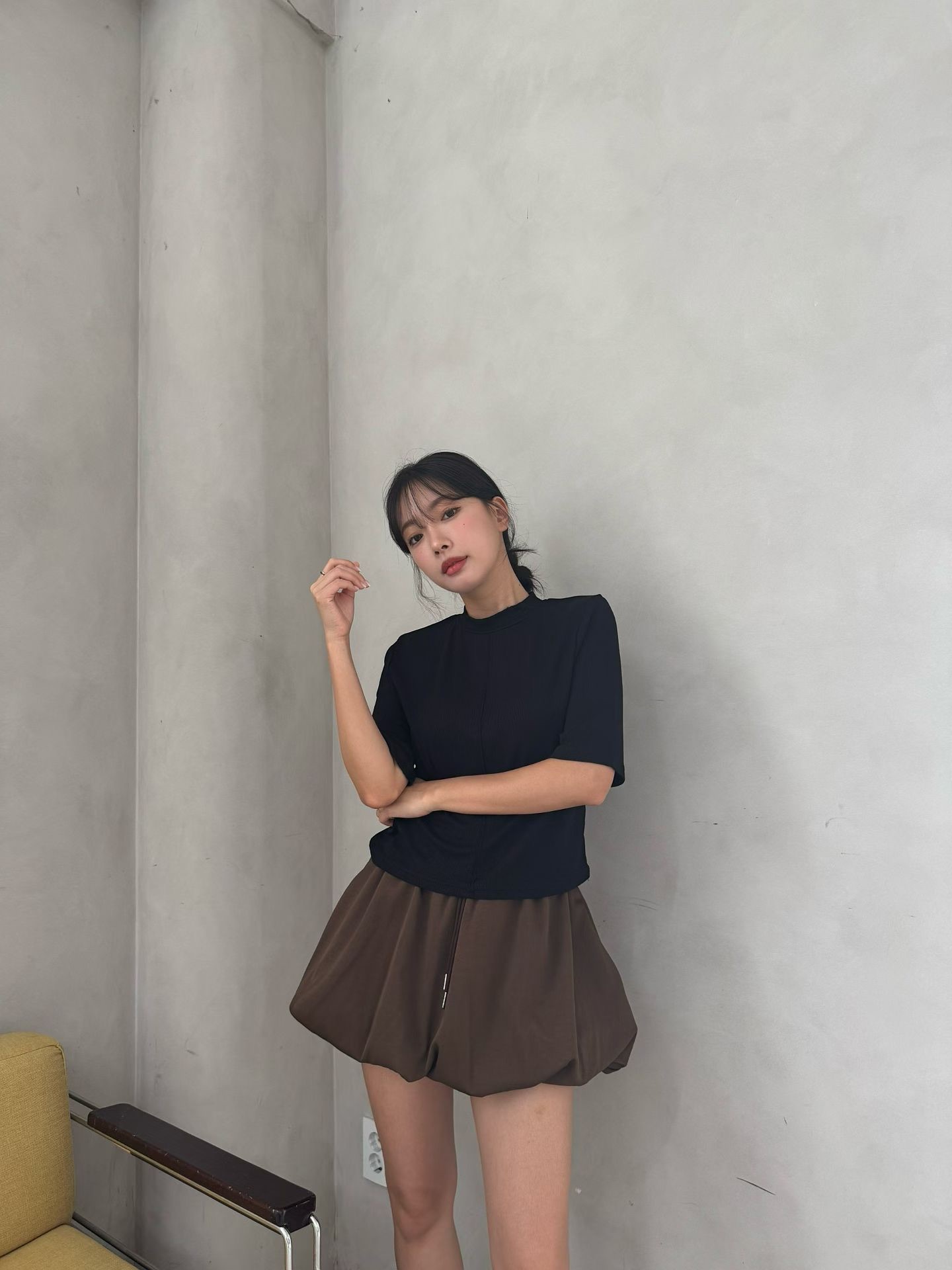 YQ34 / HIGH NECKLINE SOFT TEE