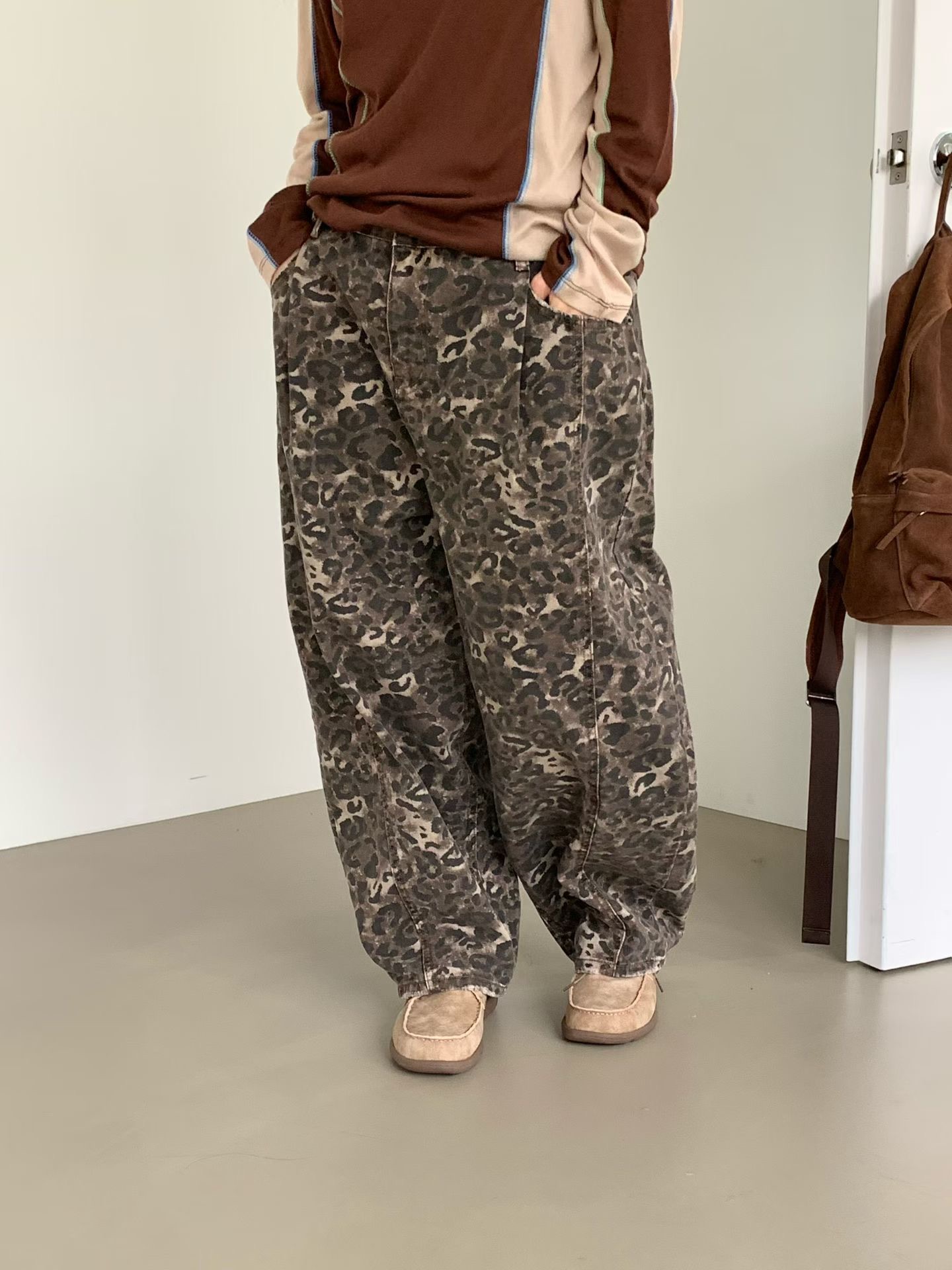 VP20 / LEOPARD PRINT LOOSE FIT TROUSERS
