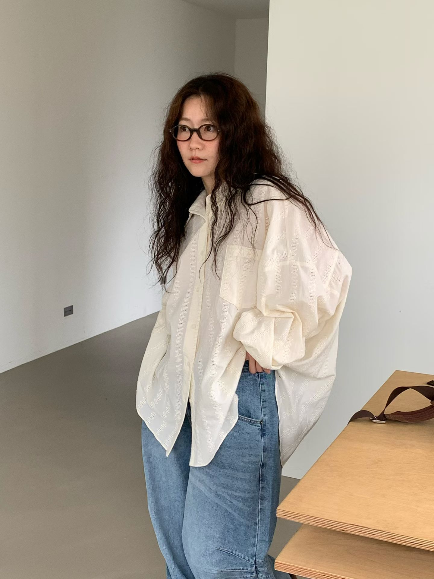 VP24/ OVERSIZED BRODERIE SHIRT 