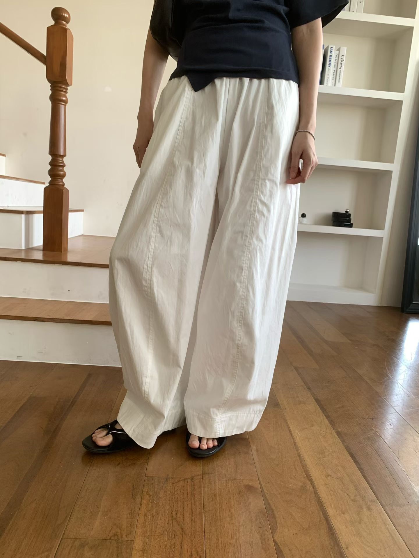 PG28 / RUFFLE WAIST BAND BAGGY TROUSERS