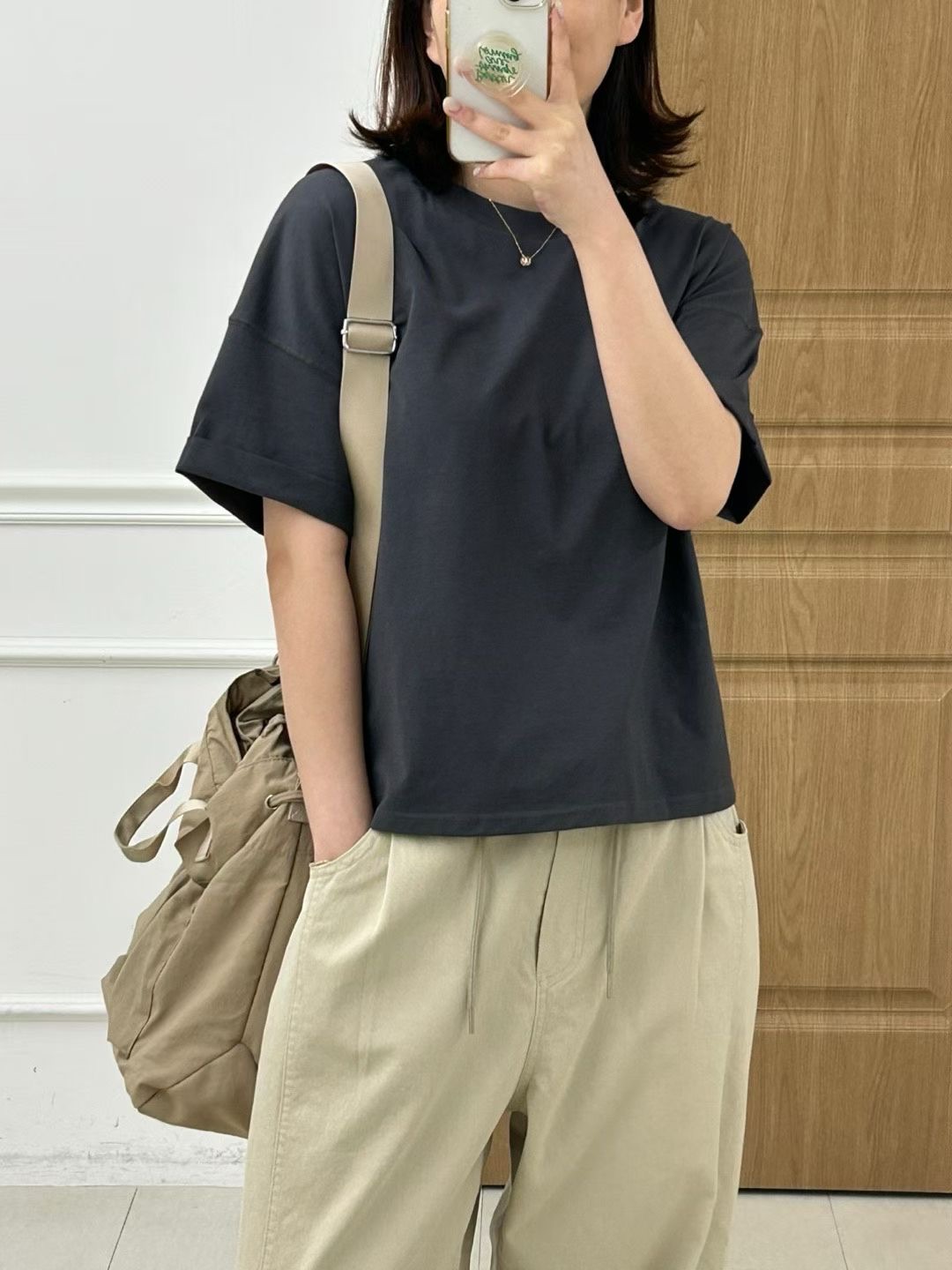 KR10 / MINIMAL ROLLED SLEEVES T-SHIRT