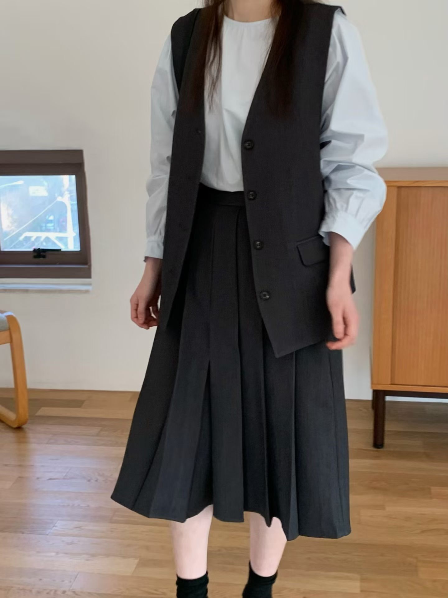 JU10 / BUTTON DOWN TAILORED VEST