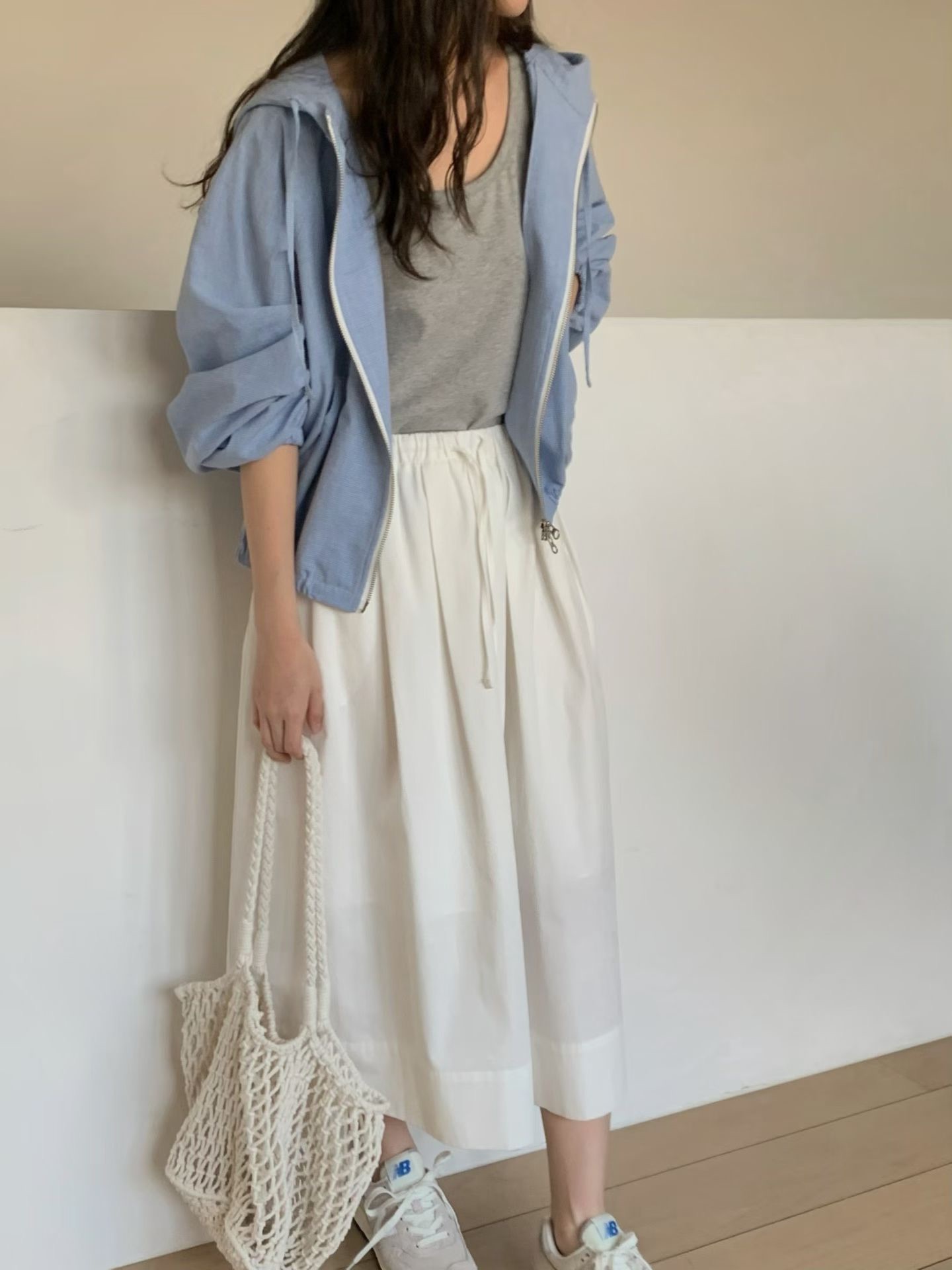 JU15 / TEXTURED ZIP-UP HOODED JACKET