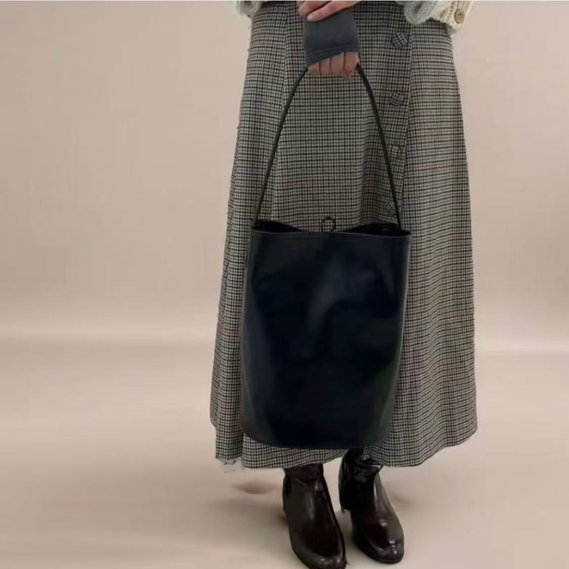 LP12 / LONG BUCKET BAG