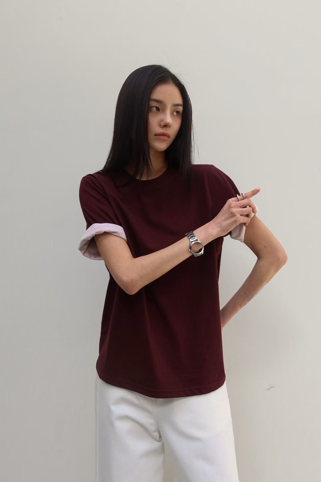 BY08 / CONTRAST TWO-TONE SLEEVES TEE