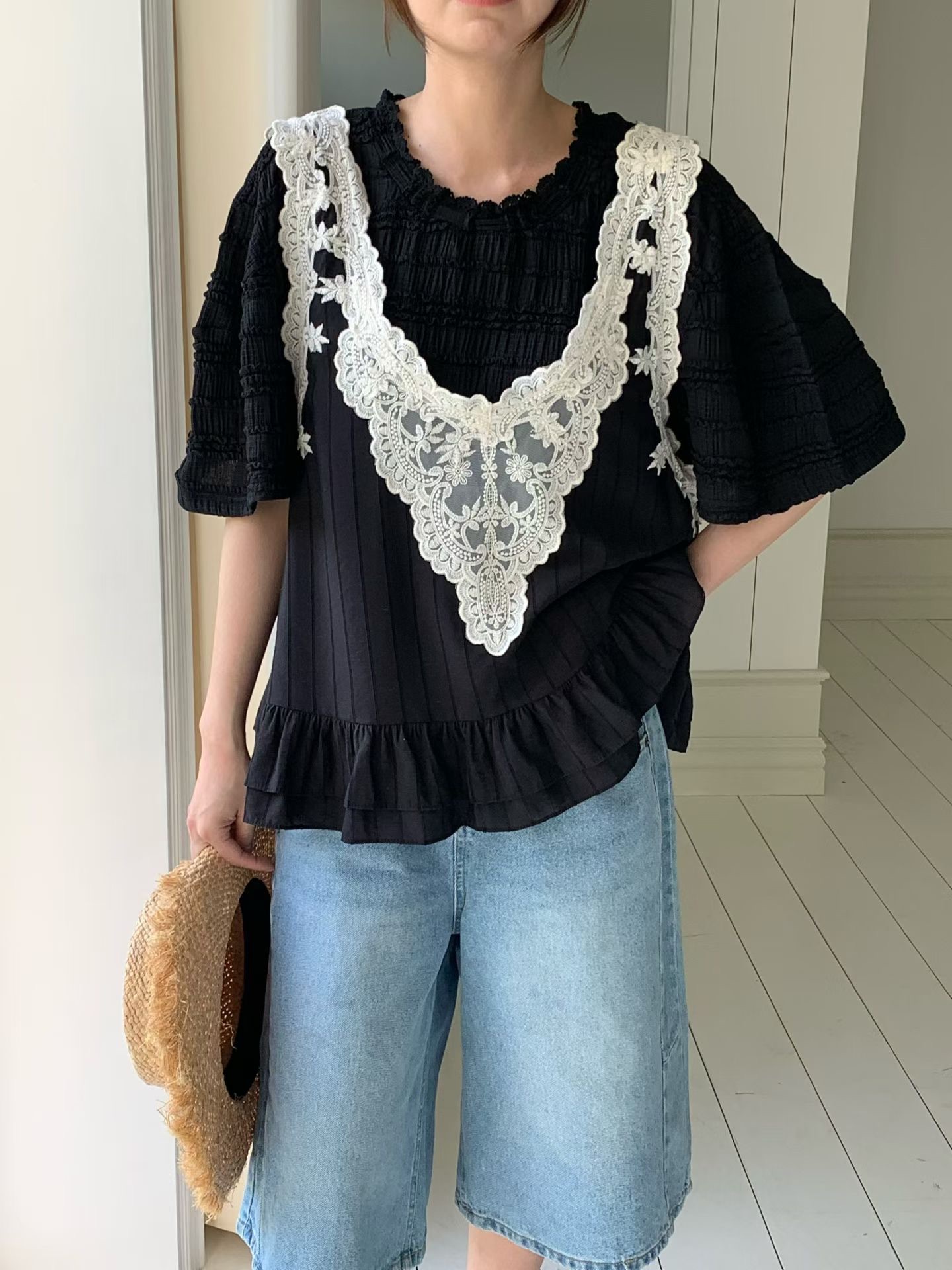RT18 / V-NECKLINE LACE LAYERING PEPLUM TOP