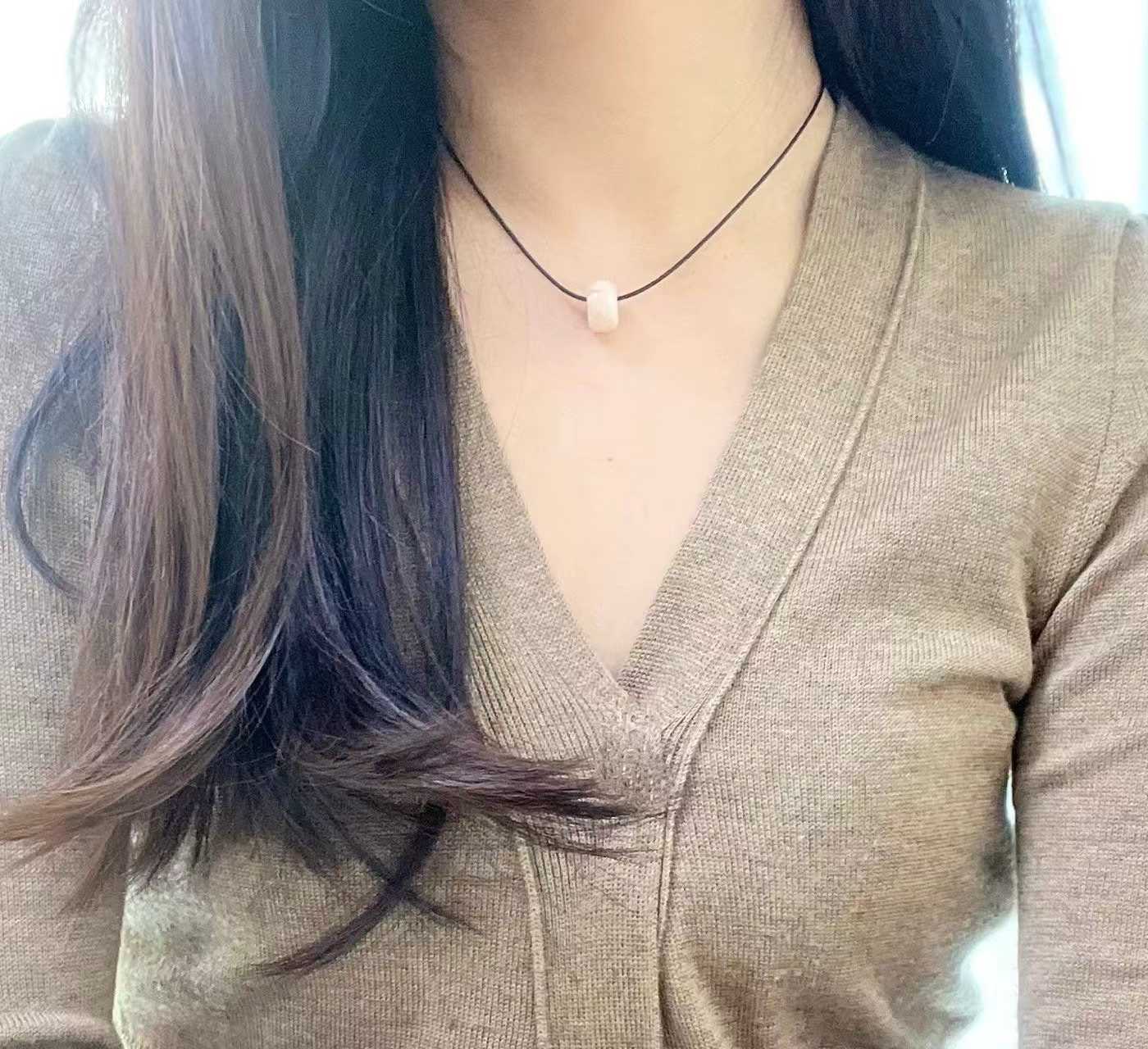 FLOSSY RING PENDANT STRING NECKLACE