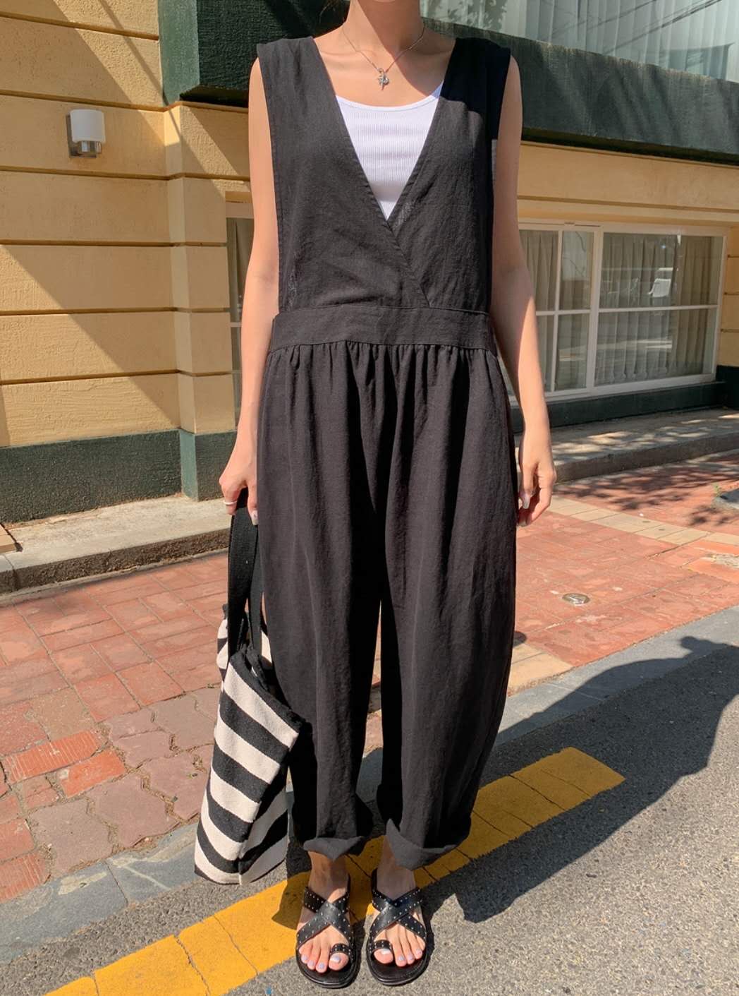 750426/OPEN BACK POCKET JUMPSUIT 