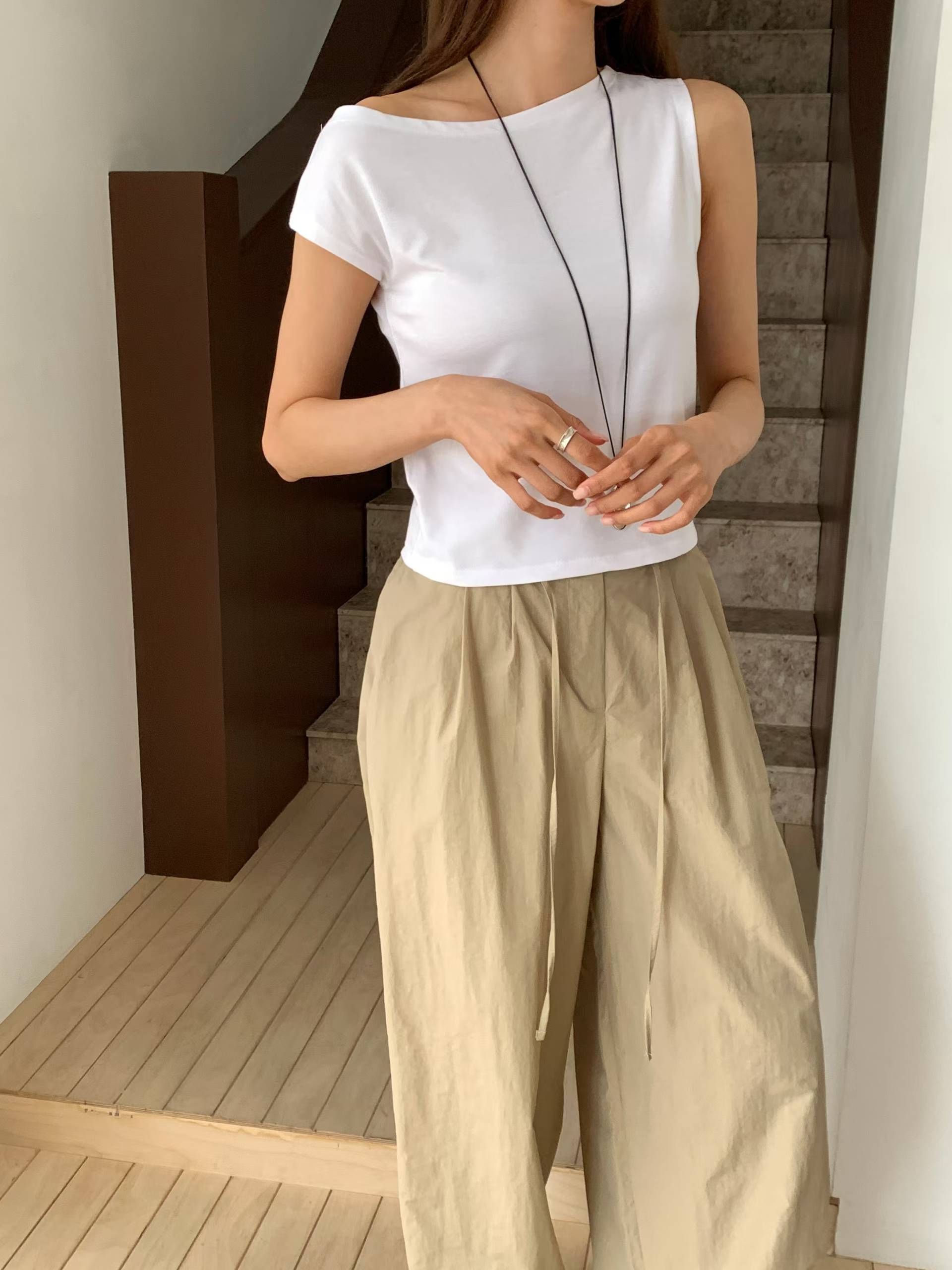 FAITH OFF SHOULDER CROP TEE